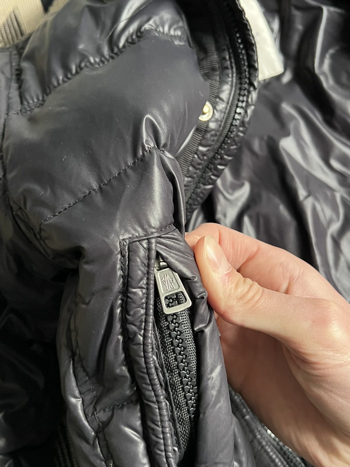 Moncler Moncler Maya Kids 128cm Big Logo Puffer Jacket Size US XXS / EU 40 - 11 Thumbnail
