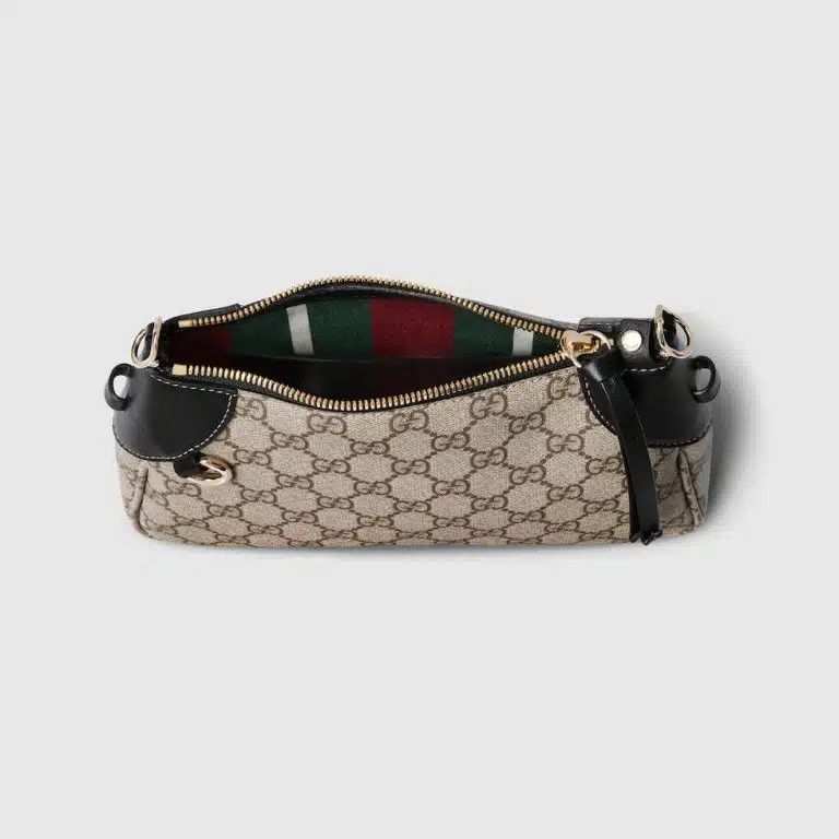 Gucci o1la5ras0526 Size: OS / GG Emblem Small Shoulder Bag Size ONE SIZE - 3 Thumbnail