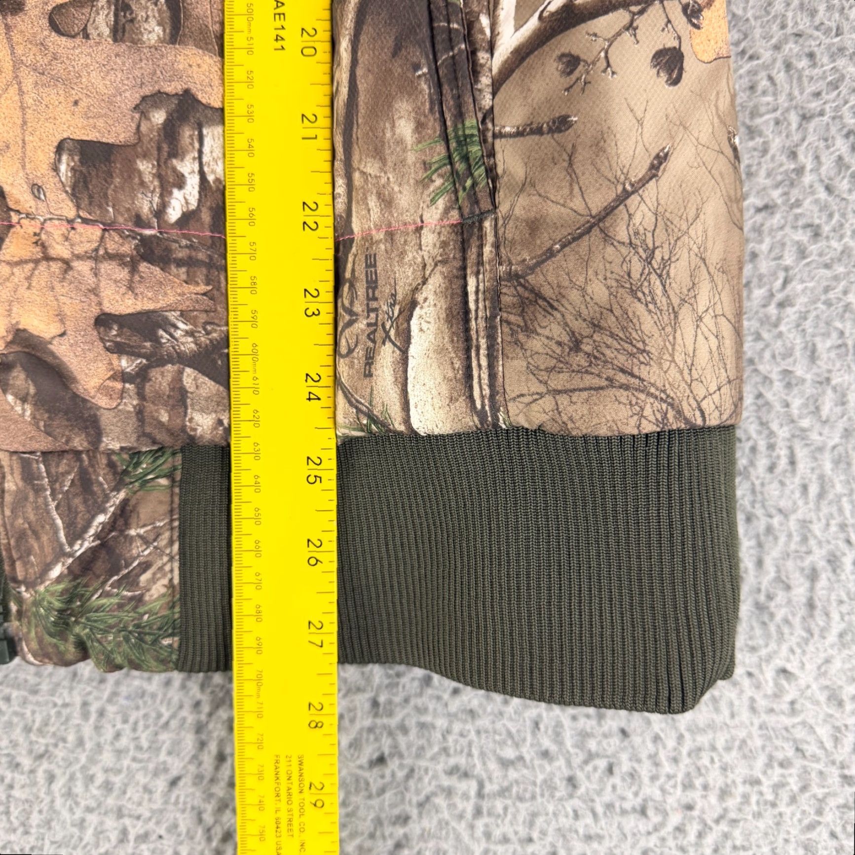 Under Armour Under Armour Real Tree Puffer Vest Wowmens Medium Brown Camouflage Semi-Fitted Size M / US 6-8 / IT 42-44 - 5 Thumbnail