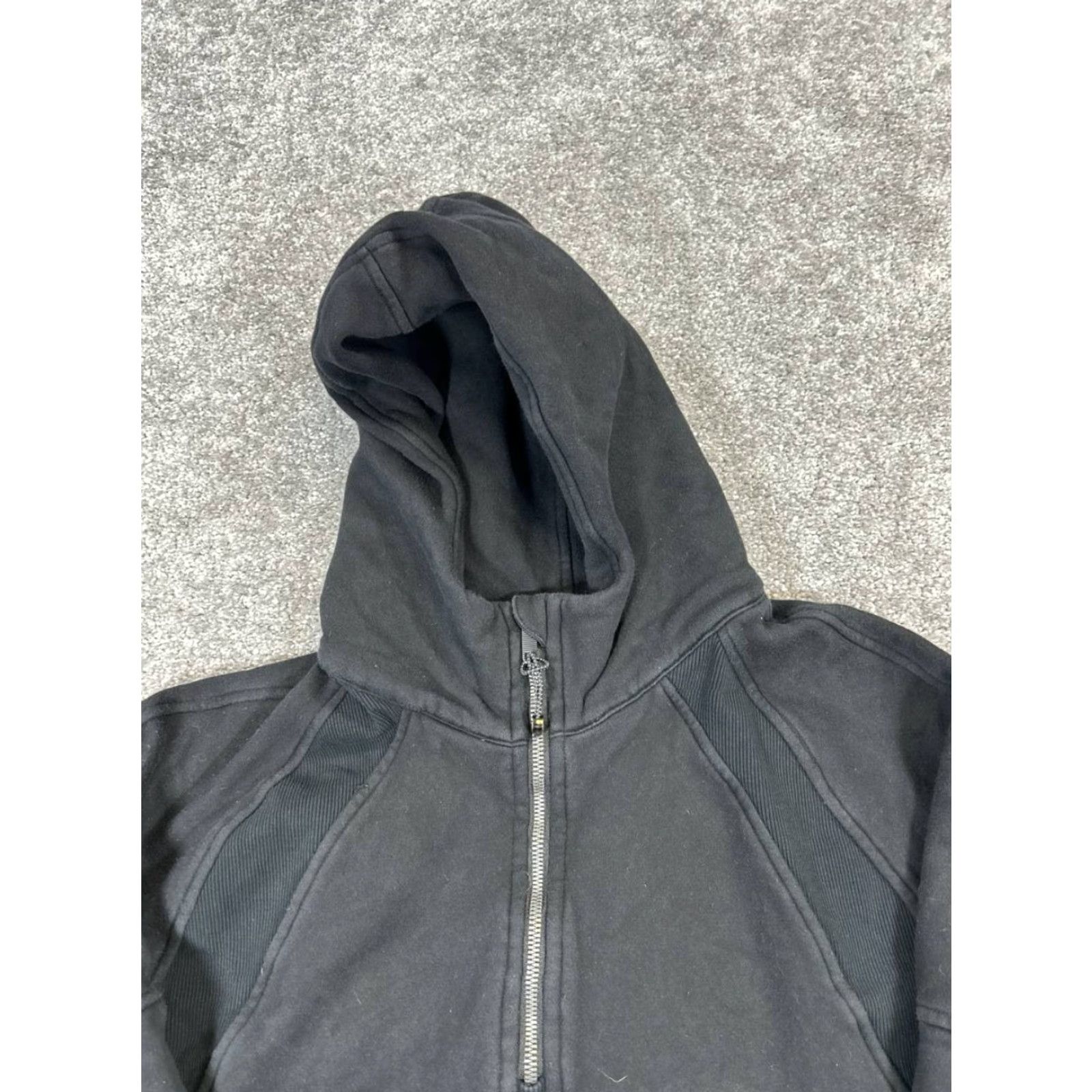Lululemon Lululemon Scuba Hoodie Womens M Black Pullover Navy Logo Lightweight Fleece Activewear Winter/Run Womens Size M / US 6-8 / IT 42-44 - 2 Thumbnail