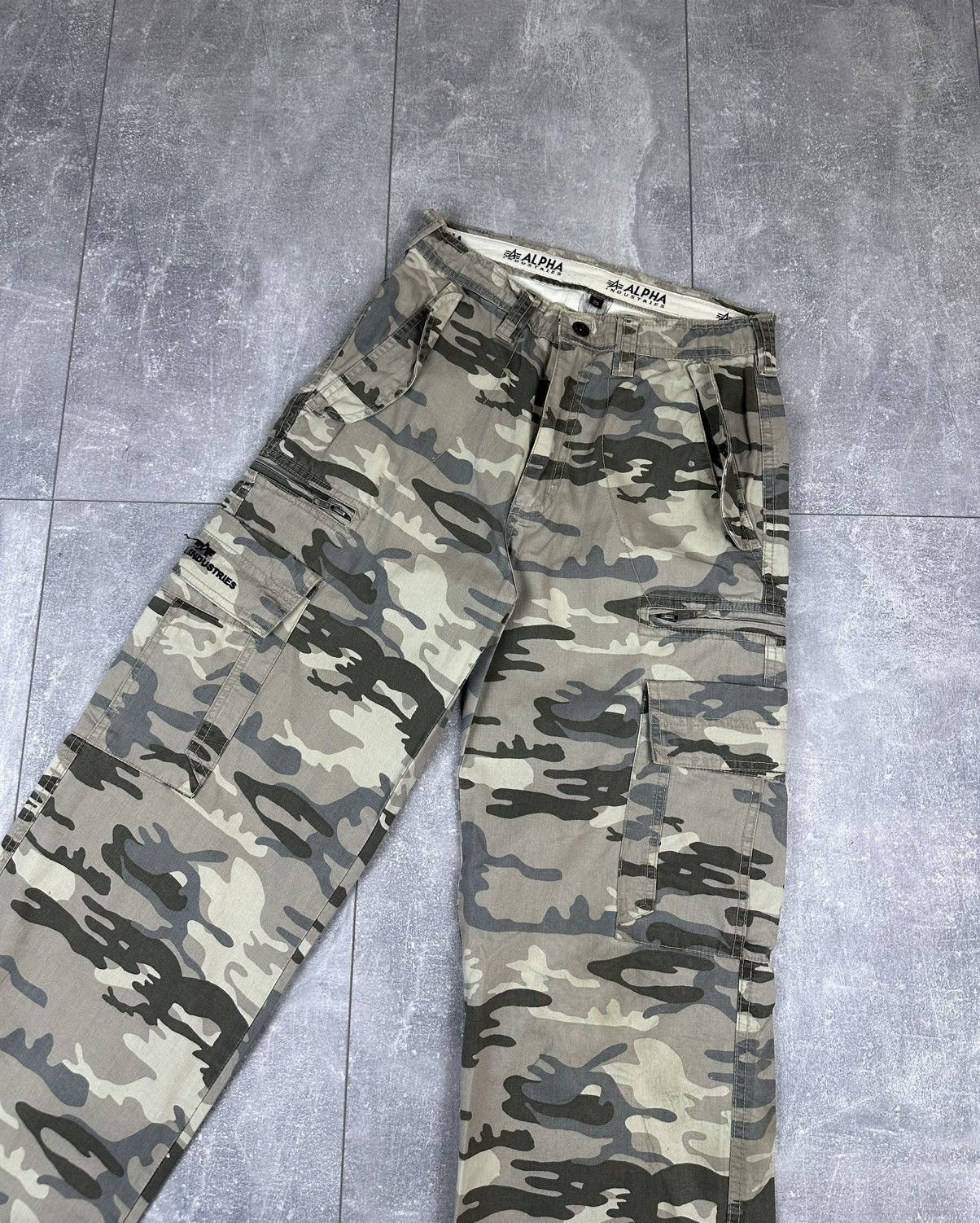 Alpha Industries Alpha Industries Cargo Camo Mens Pants Size US 29 - 8 Thumbnail