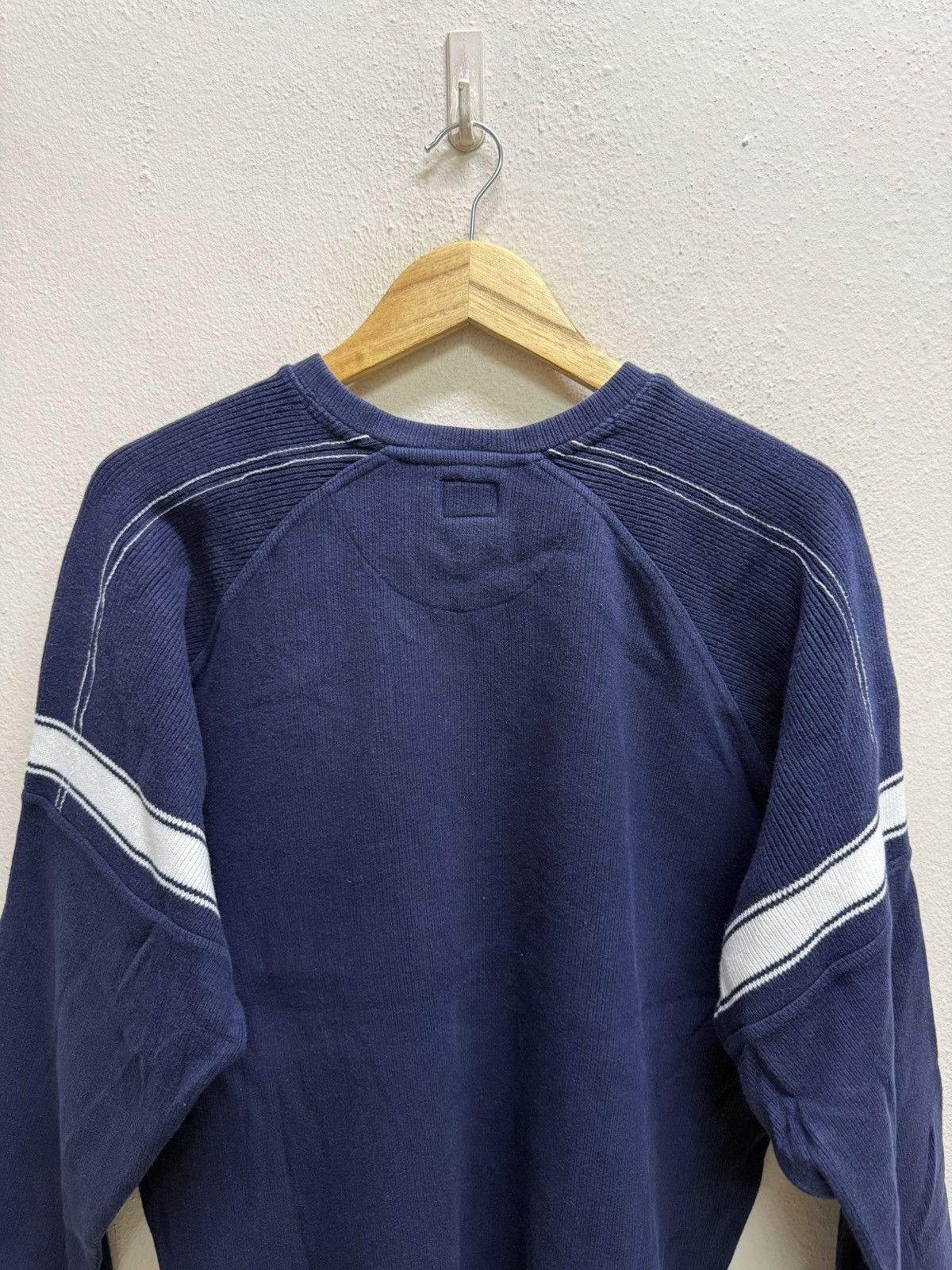 Japanese Brand Vintage Virgin Vneck Raglan Sleeve Sweatshirt Size US M / EU 48-50 / 2 - 17 Thumbnail