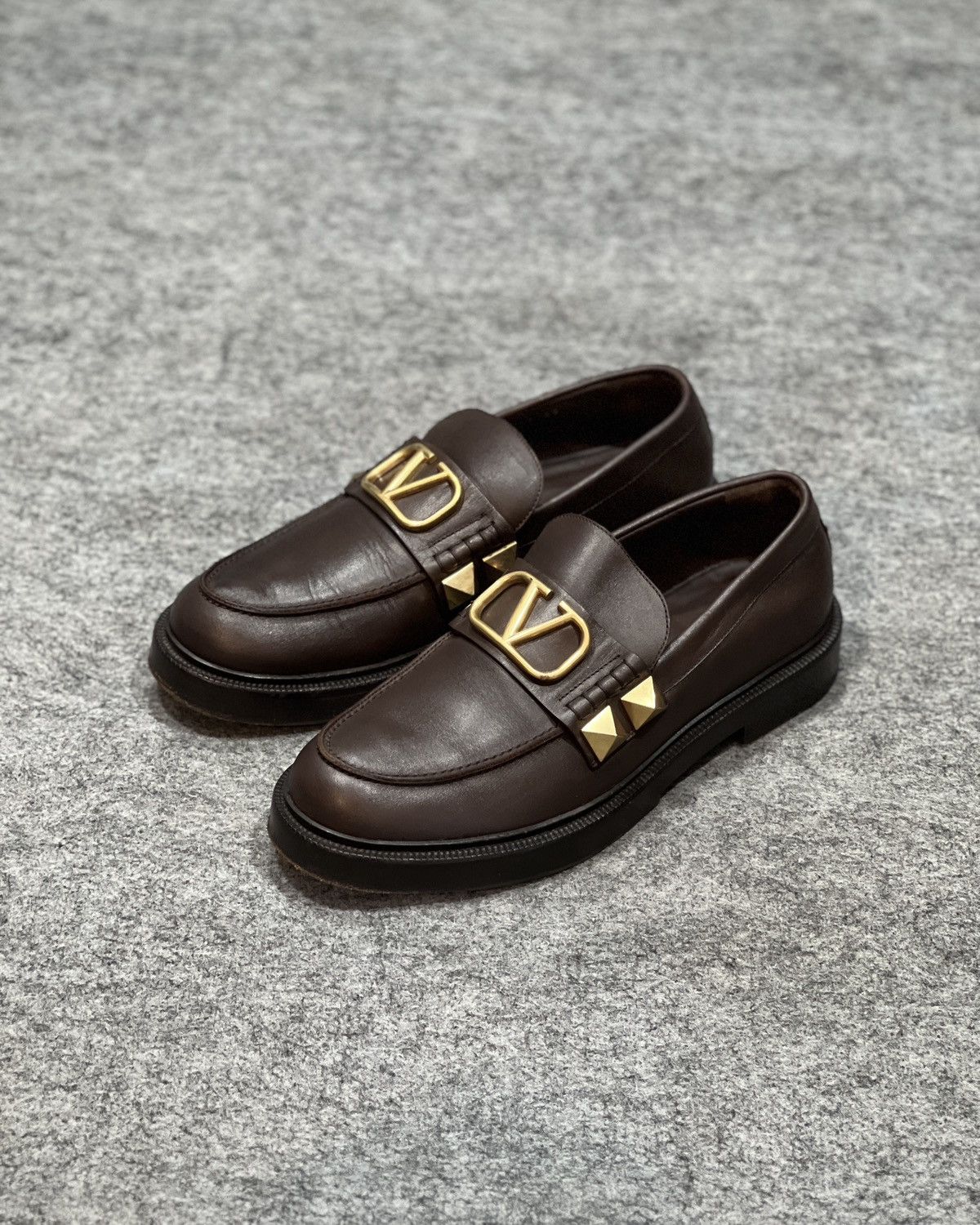 Valentino VALENTINO STUD SIGN BROWN LOAFER Size US 9 / EU 42 - 1 Thumbnail