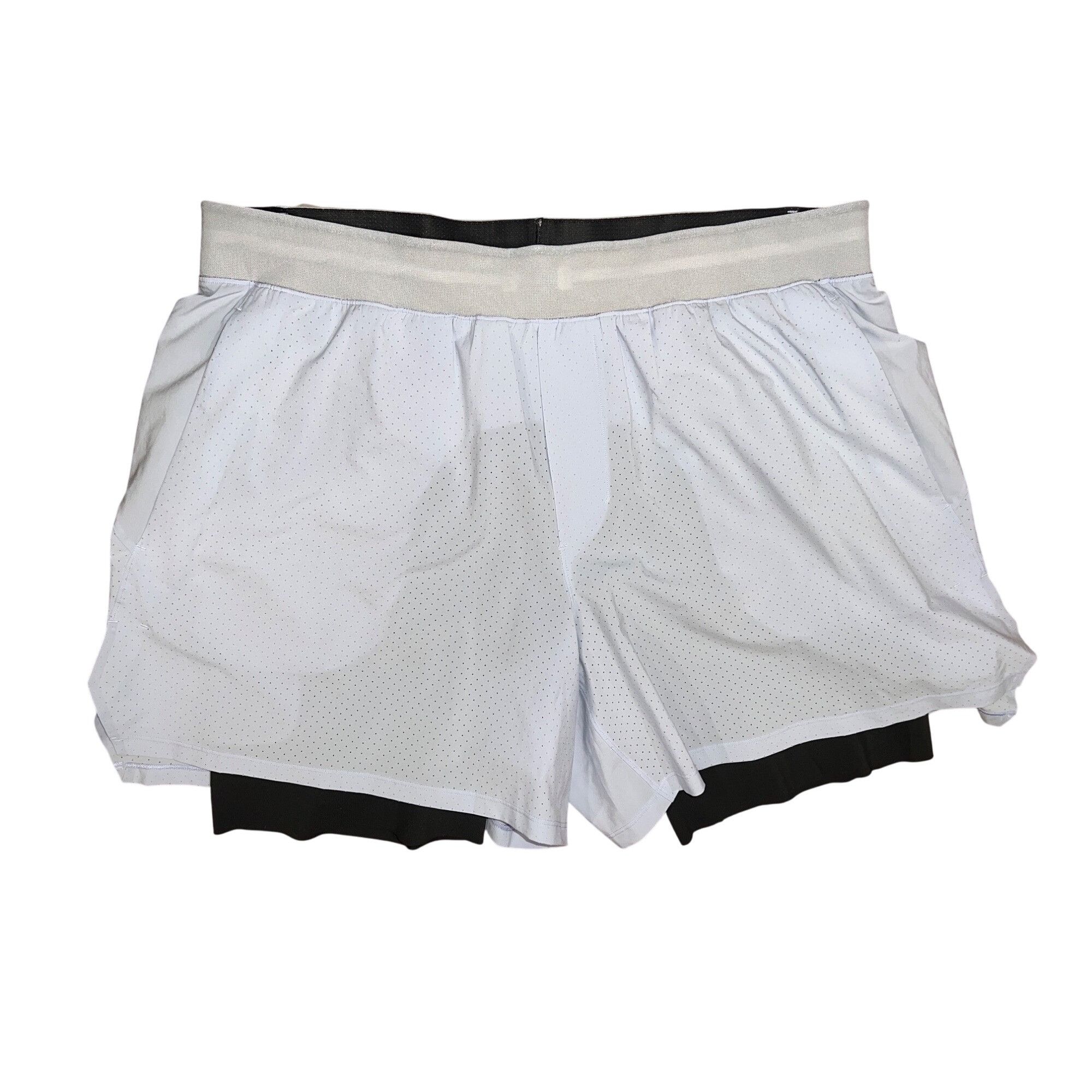 Lululemon 𝓛𝓾𝓵𝓾𝓵𝓮𝓶𝓸𝓷 Men's Vented Tennis Short Size XL Size US 44 / EU 60 - 1 Thumbnail