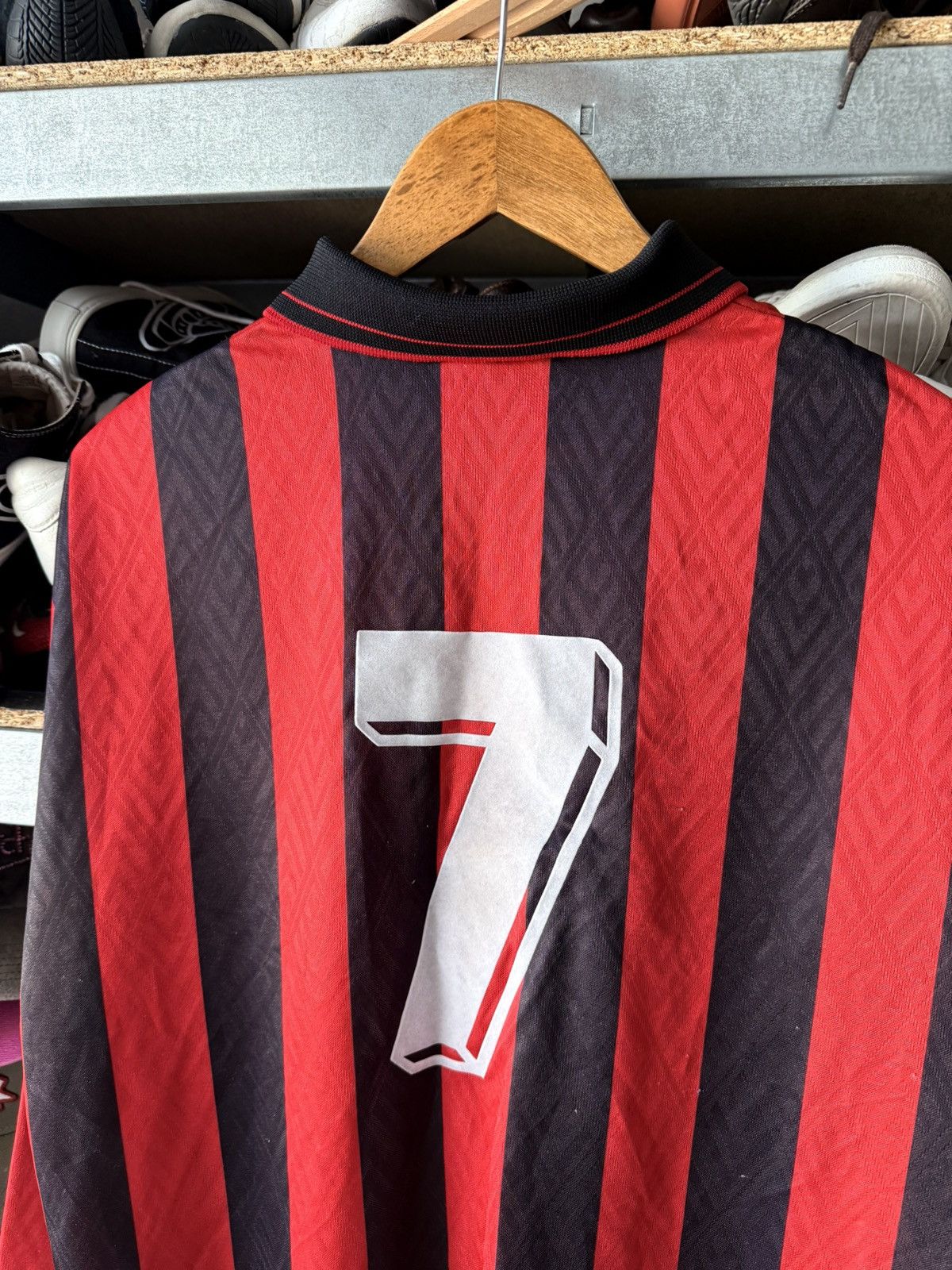 Sports Specialties ROMFORD F.C VINTAGE 1992-95 #7 MATCH WORN LONG SLEEVE RARE Size US XL / EU 56 / 4 - 14 Thumbnail