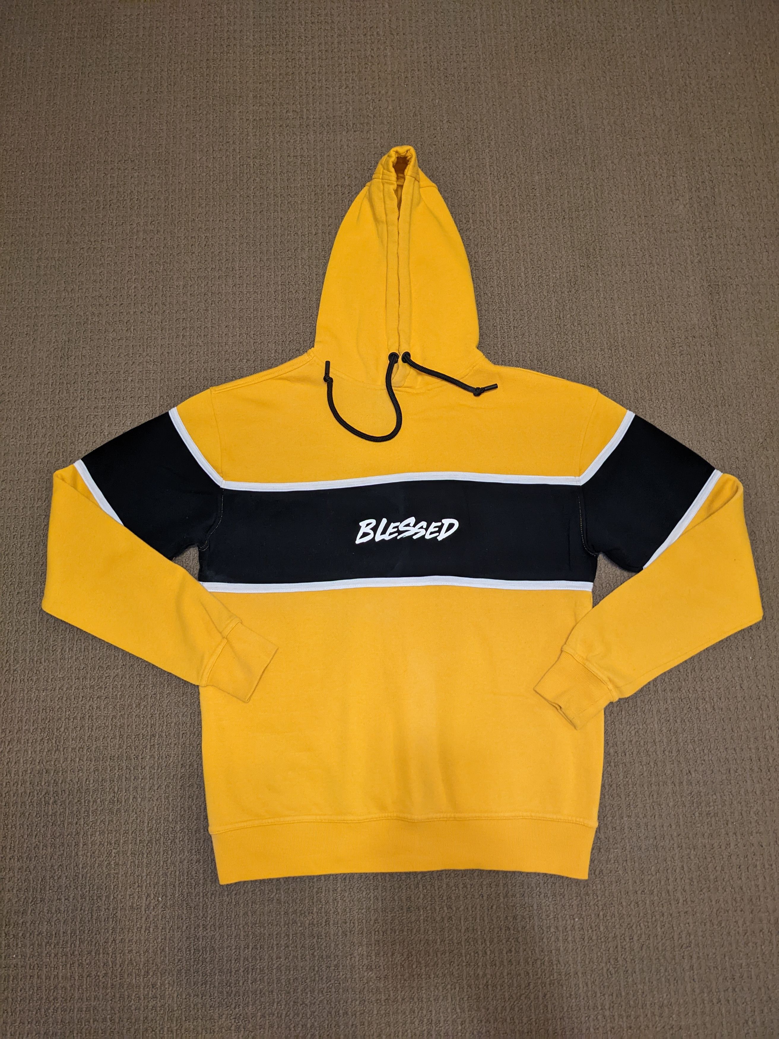 Urban Outfitters Yellow Blessed Hoodie Size US M / EU 48-50 / 2 - 1 Thumbnail