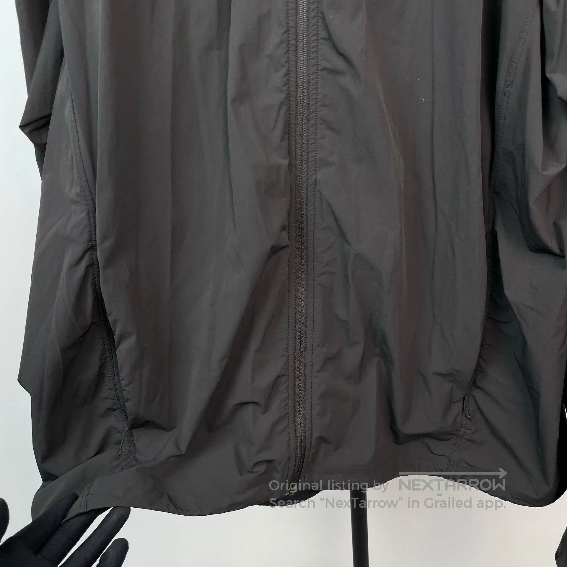 Arc'teryx Arc'teryx Black lightweight sun-protective clothing| Size US M / EU 48-50 / 2 - 9 Thumbnail