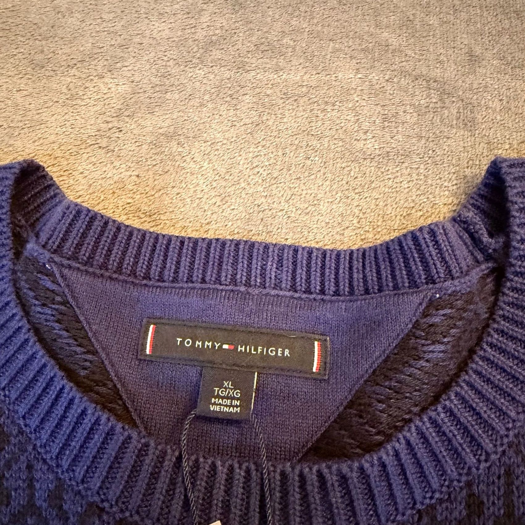 Tommy Hilfiger Tommy Hilfiger Knit Sweater Blue Red White Pullover Mens XL NWT Geometric Logo Crew Neck Pullover Casual Winter Knit Shirt Mens XL Blue Size US XL / EU 56 / 4 - 4 Thumbnail