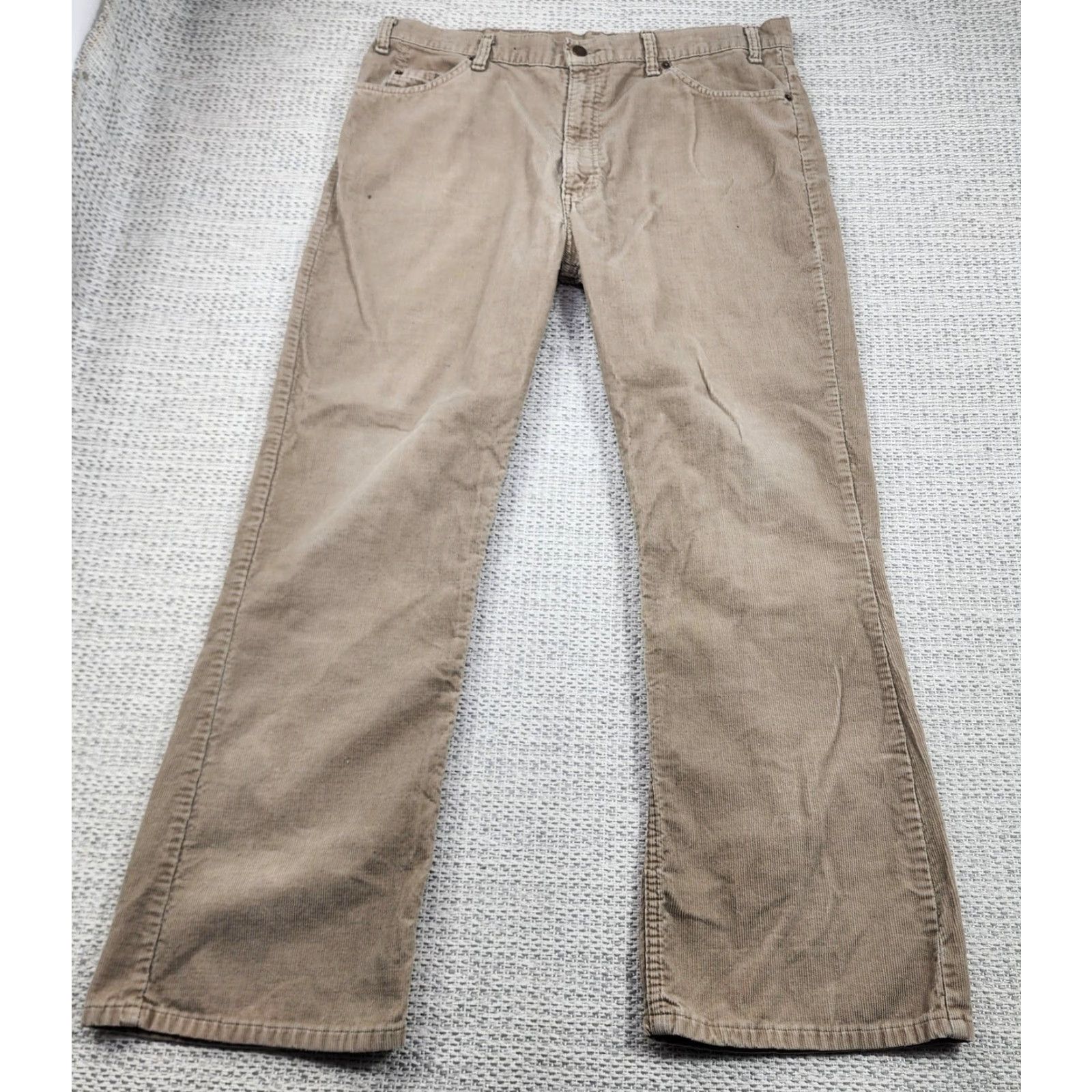 Levi's Vtg Levi's Corduroy Pants Mens 36x29 Tan Straight Leg Zip Fly Casual 90s Hippie Retro USA Size US 36 / EU 52 - 2 Thumbnail