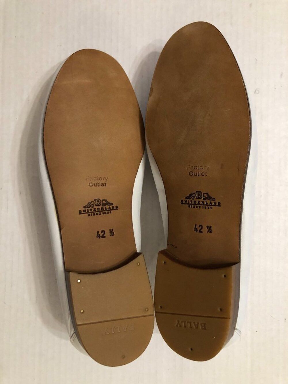 Bally Bally men's new white leather slip on dress shoes size: 8 Size US 8 / EU 41 - 5 Thumbnail