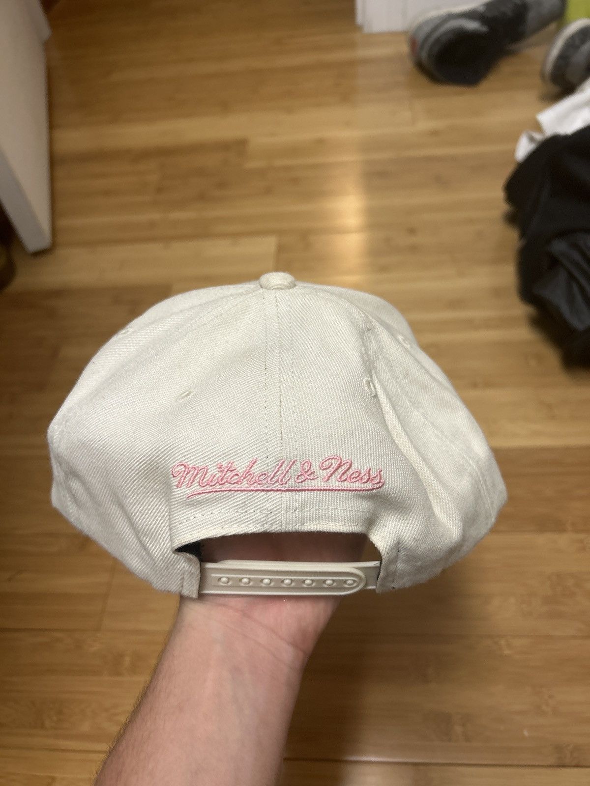 Mitchell & Ness Cream color Celtics cap Size 30 - 2 Thumbnail