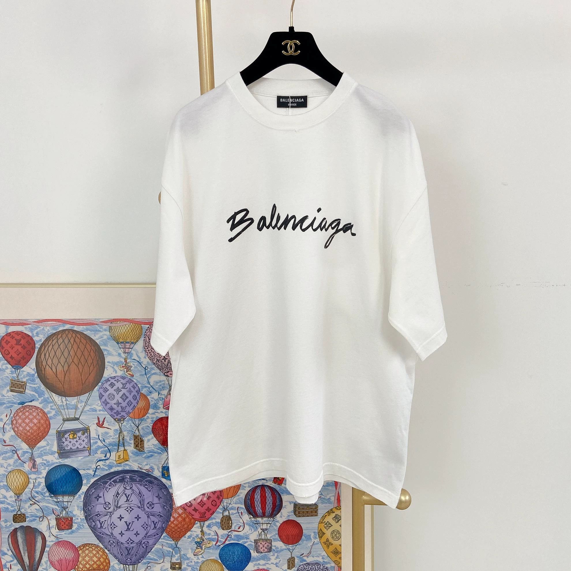 Balenciaga Balenciaga White Script Logo Print Crewneck T-Shirt L Size US L / EU 52-54 / 3 - 1 Thumbnail