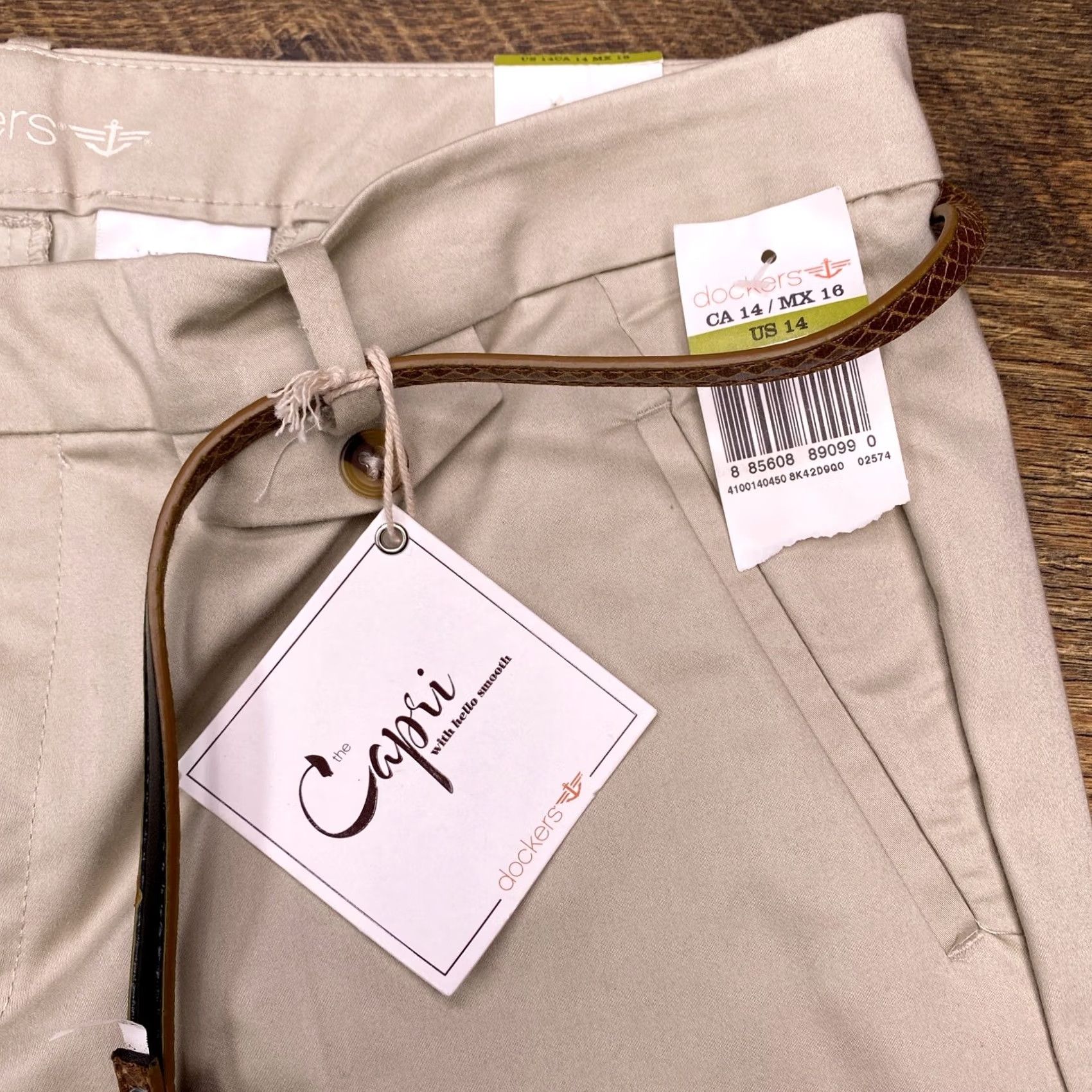 Dockers DOCKERS Capri Pants Womens 14 Khaki Brown With Hello Smooth Belted Stretch New Size 36" / US 14 / IT 50 - 6 Thumbnail