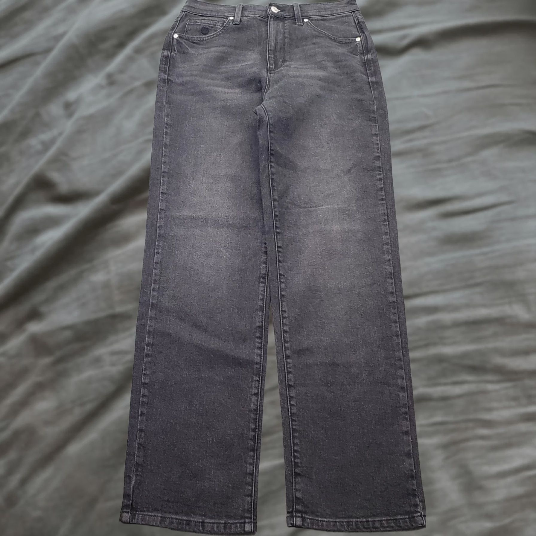 Gloria Vanderbilt Gloria Vanderbilt Jeans Women’s 4 Black Denim Stretch Straight Leg Streetwear Jeans Shirt? Size 27" / US 4 / IT 40 - 1 Thumbnail