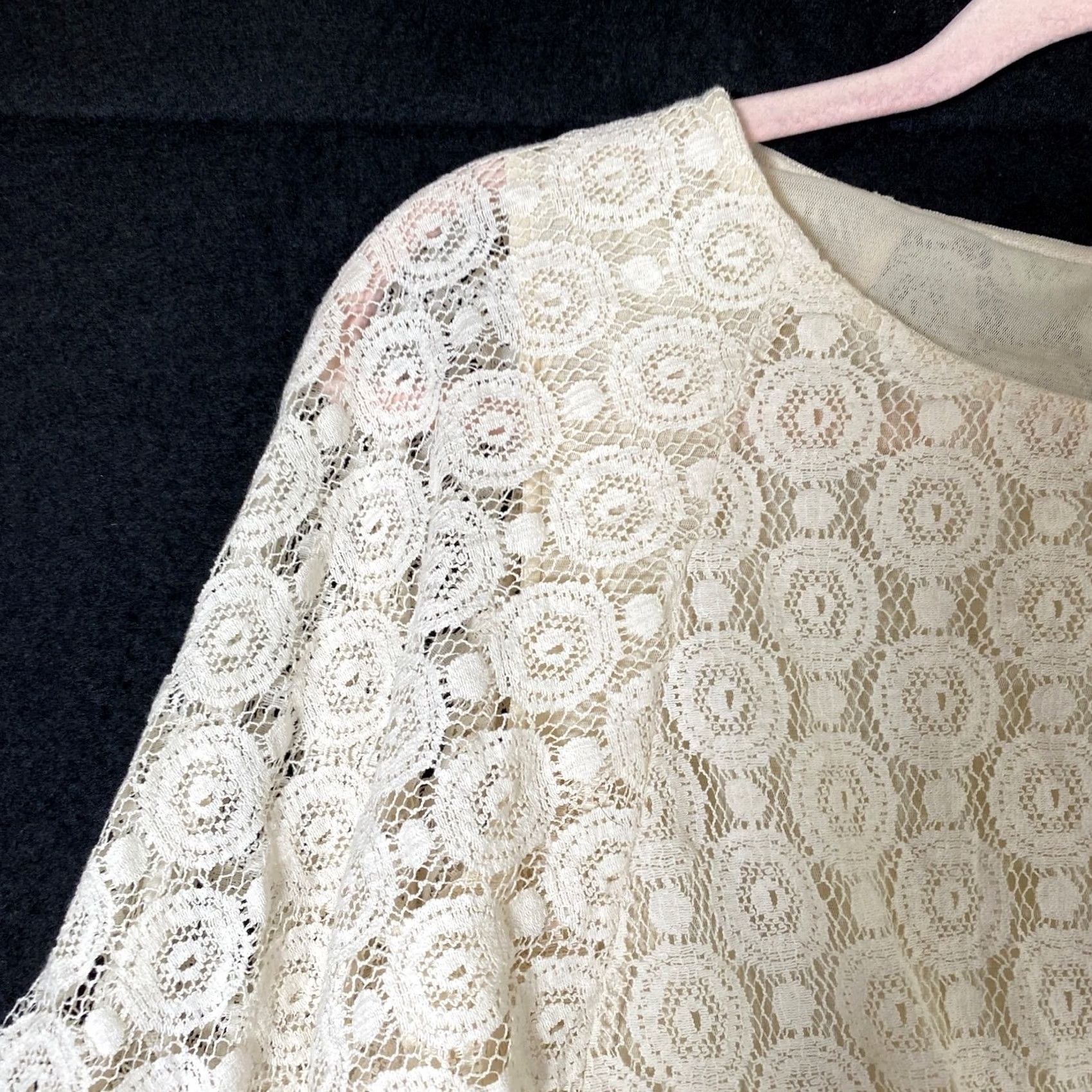 Vintage Chicos Womens Blouse Tan Textured Lace Top Short Sleeve Round Neck M Size M / US 6-8 / IT 42-44 - 4 Thumbnail