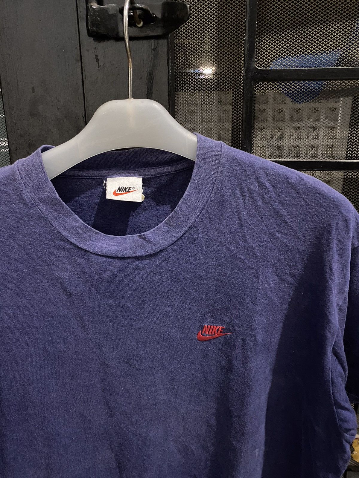 Nike × Vintage Vintage nike small swoosh 90s sun faded tee Size US L / EU 52-54 / 3 - 3 Thumbnail