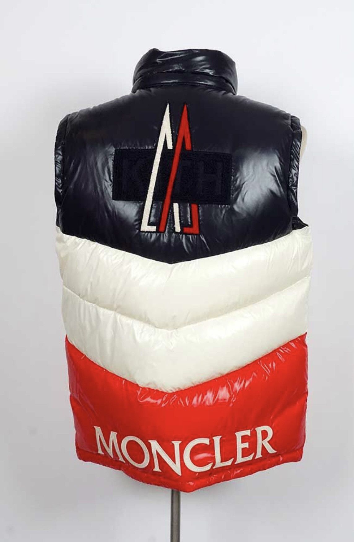Kith × Moncler Moncler Tricolor Vest Size US XL / EU 56 / 4 - 3 Thumbnail