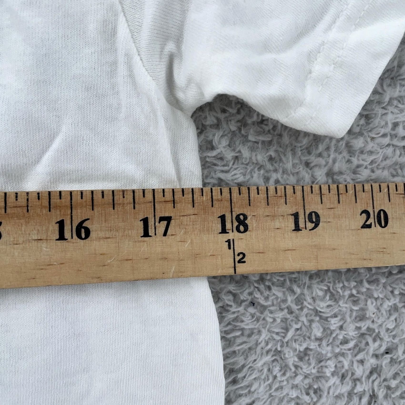 Fruit Of The Loom VINTAGE Fruit of the Loom Shirt Mens Small Crewneck Tee Basic Plain White Cotton Short Sleeve Solid Crew Neck Mens S White Shirt Size US S / EU 44-46 / 1 - 5 Thumbnail