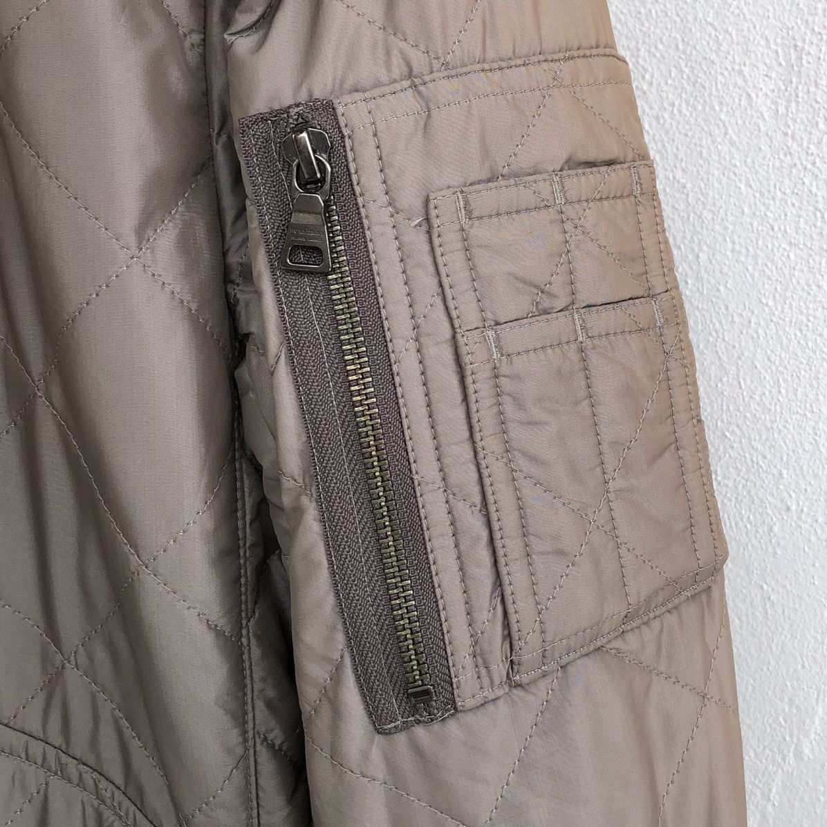 Burberry Burberry Black Label Diamond Quilted Bomber Jacket Size US M / EU 48-50 / 2 - 10 Thumbnail
