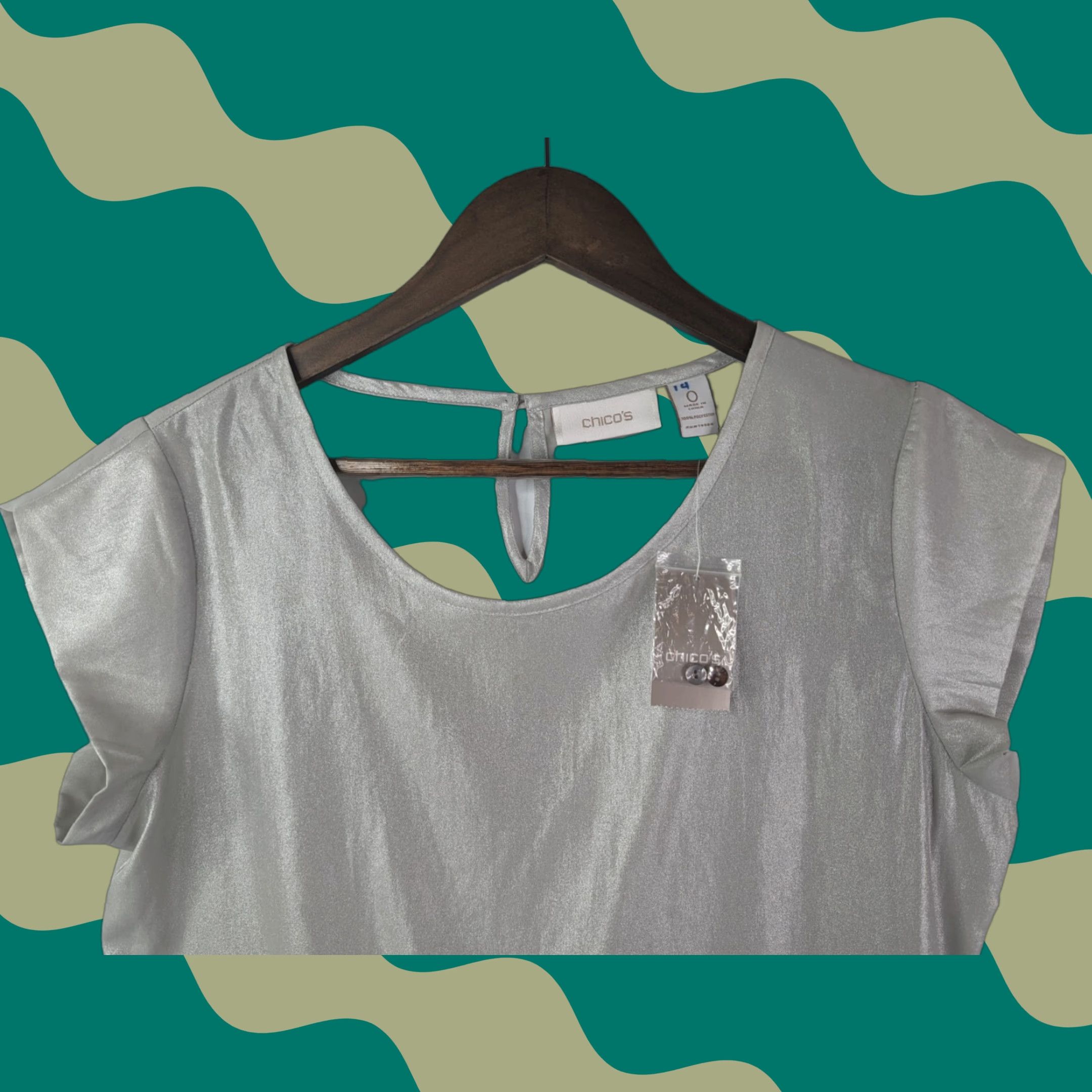 Vintage Chicos Womens Top Shirt Short Sleeve Scoop Neck Button Back Keyhole Silver Sand Drita NWT Size 0 Size XS / US 0-2 / IT 36-38 - 1 Thumbnail
