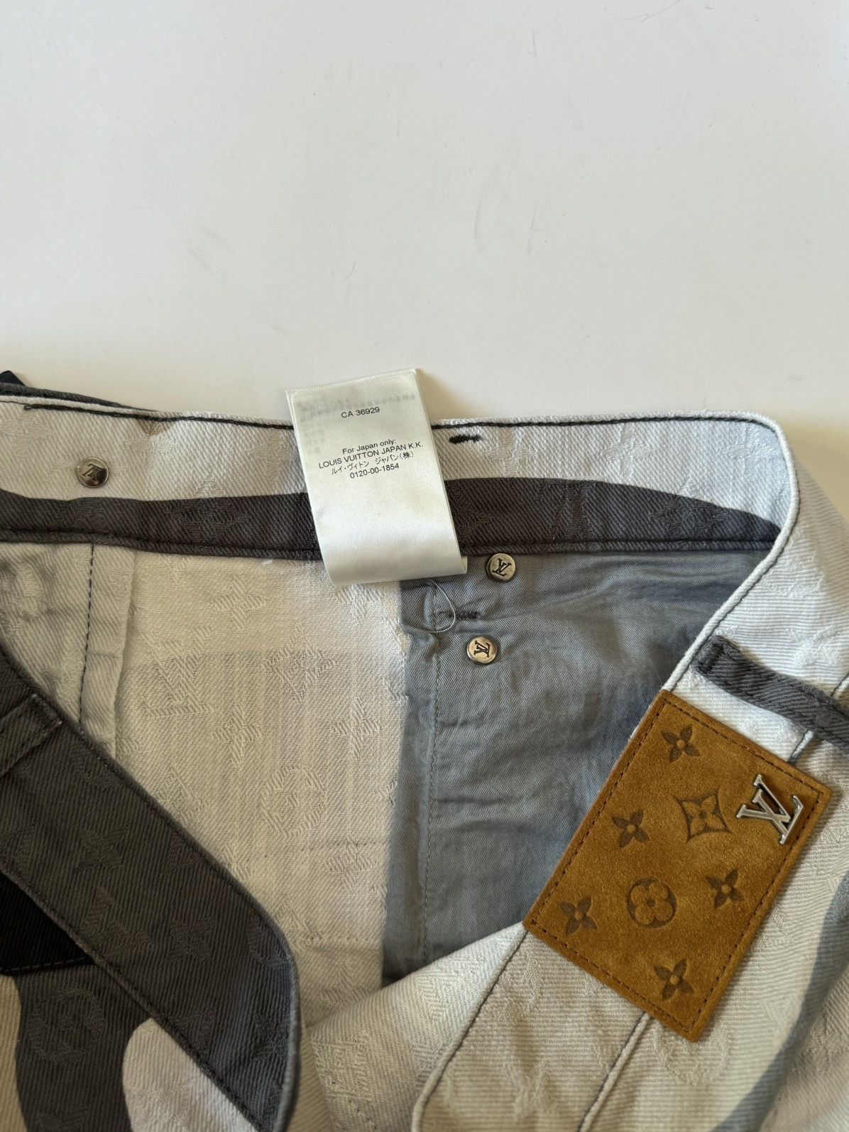 Louis Vuitton Louis Vuitton Patchworked Portrait Jeans Size US 38 / EU 54 - 8 Thumbnail
