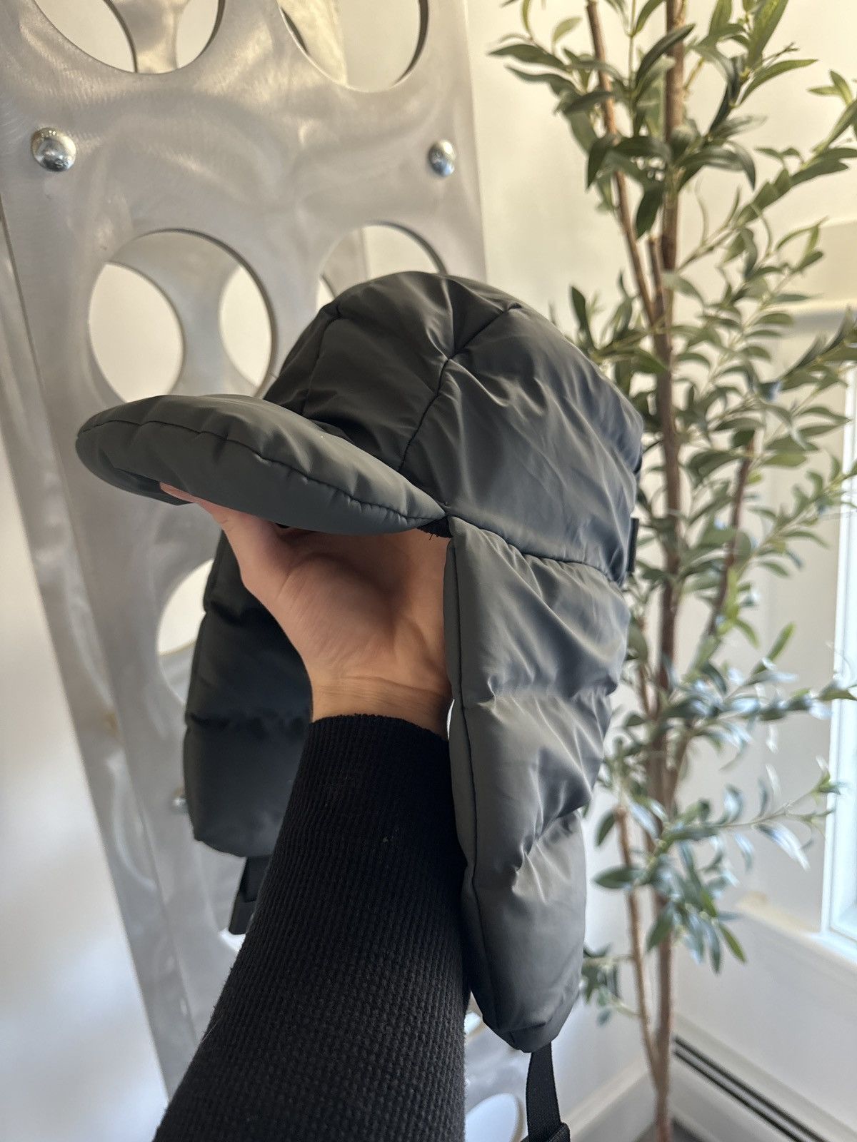 Rains puffer hat
