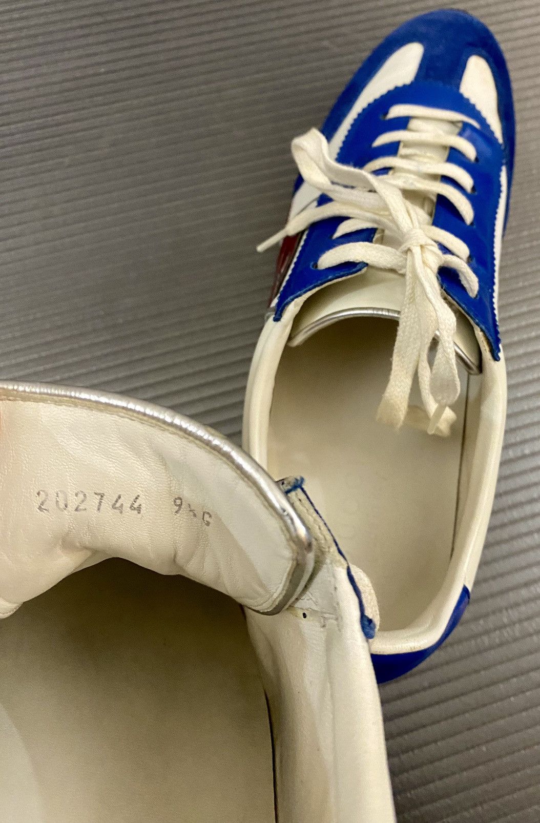 Gucci Gucci 🇮🇹 x Tom Ford white blue suede GG sneaker 9.5uk VINTAGE Size US 10.5 / EU 43-44 - 19 Thumbnail