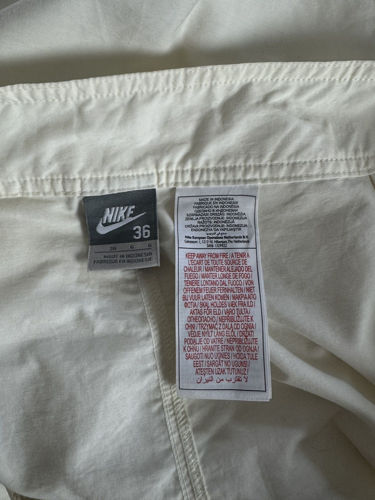 Nike Men’s Vintage Nike Cream Shorts With Map Logo Print Size 36 Size US 36 / EU 52 - 8 Thumbnail