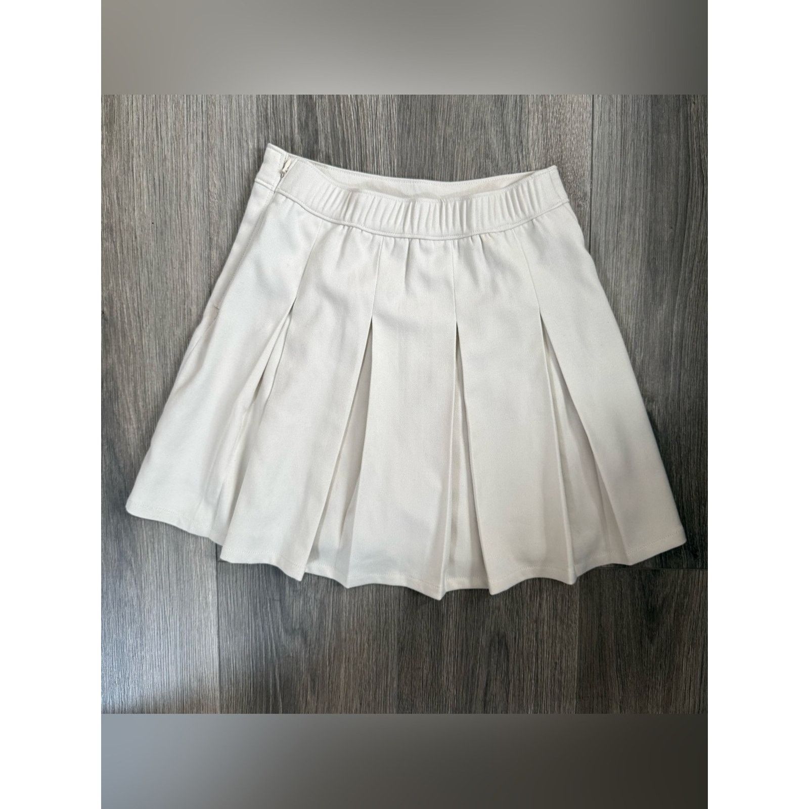 Hollister Hollister Cream Pleated Skirt Size XS NWT Preppy Academia Size 24" / US 00 / IT 34 - 7 Thumbnail