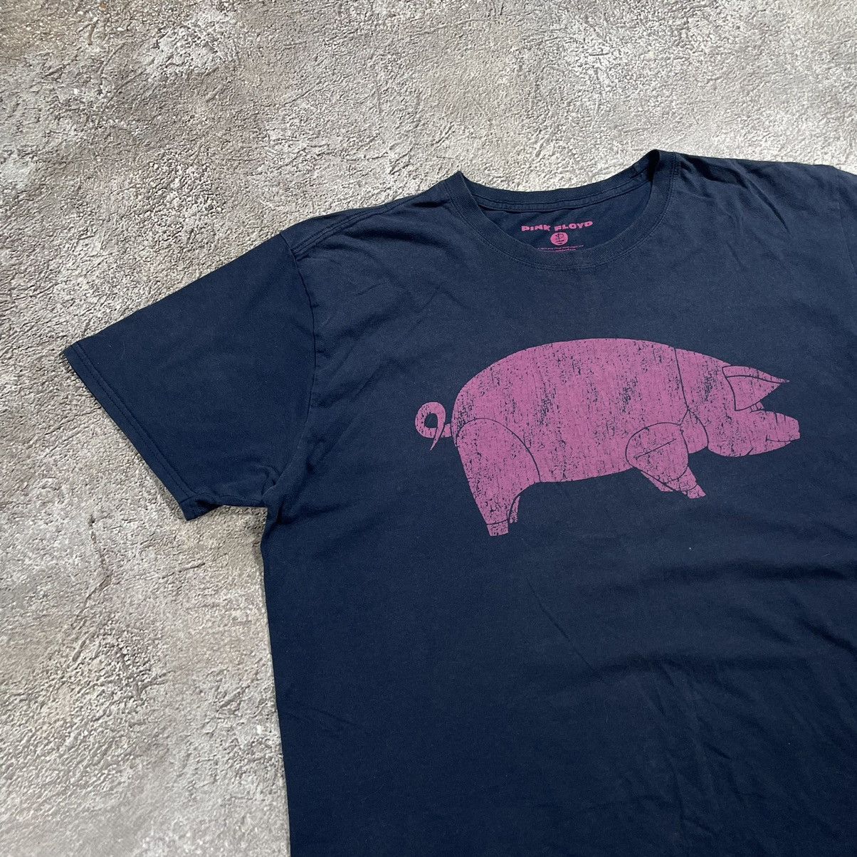 Vintage Vintage Y2K Pink Pig Graphic Tee Faded Black Grunge Skate XL Size US XL / EU 56 / 4 - 3 Thumbnail