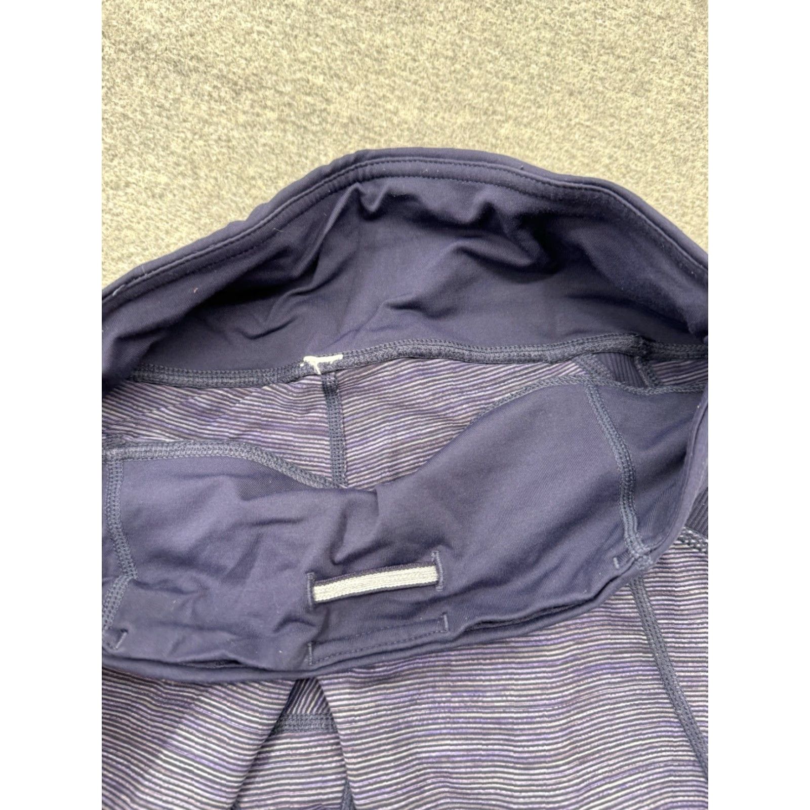 Lululemon Lululemon Leggings Chase Me Crop Size 6 Purple Blue 18” Striped Womens Size 28" / US 6 / IT 42 - 7 Thumbnail