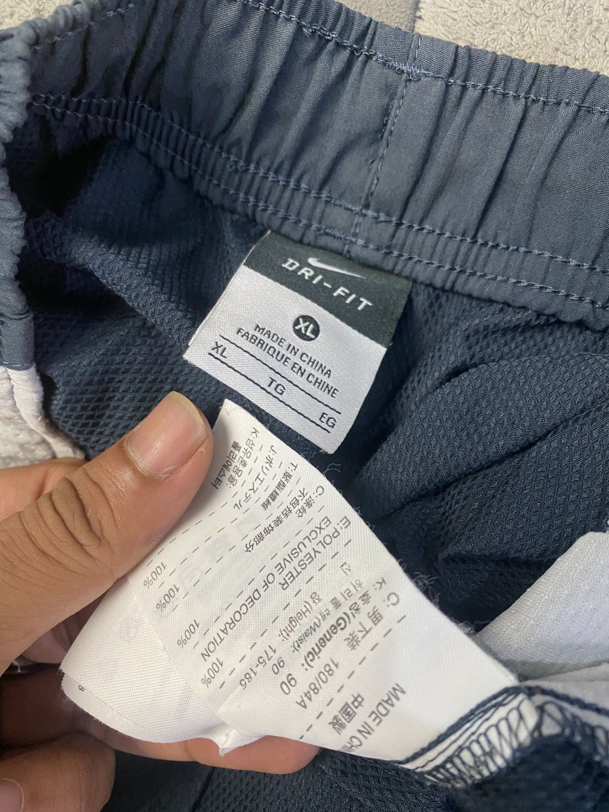 Carhartt Wip × Nike VINTAGE NIKE 90S BAGGY NYLON WIDE LEG SWOOSH TRACK PANTS Y2K Size US 30 / EU 46 - 3 Thumbnail