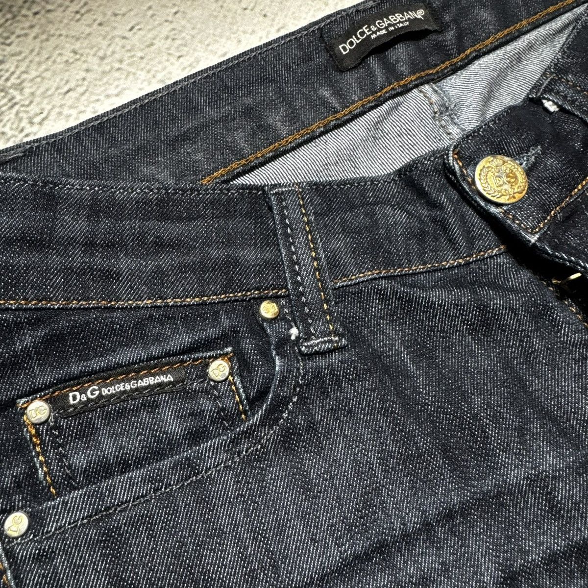 Dolce & Gabbana dolce gabbana dark blue jeans with big metal logo boot cut Size 28" / US 6 / IT 42 - 6 Thumbnail
