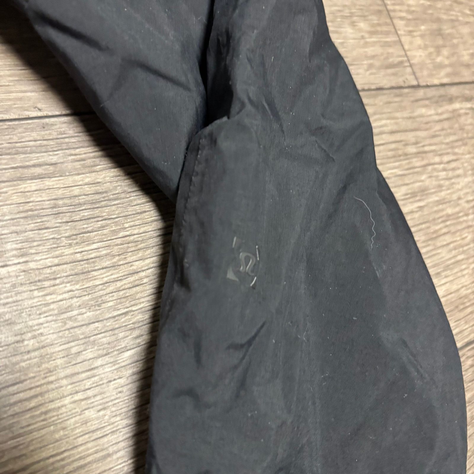 Lululemon Lululemon Light Jacket Hooded Full Zip Sz M Size US M / EU 48-50 / 2 - 5 Thumbnail