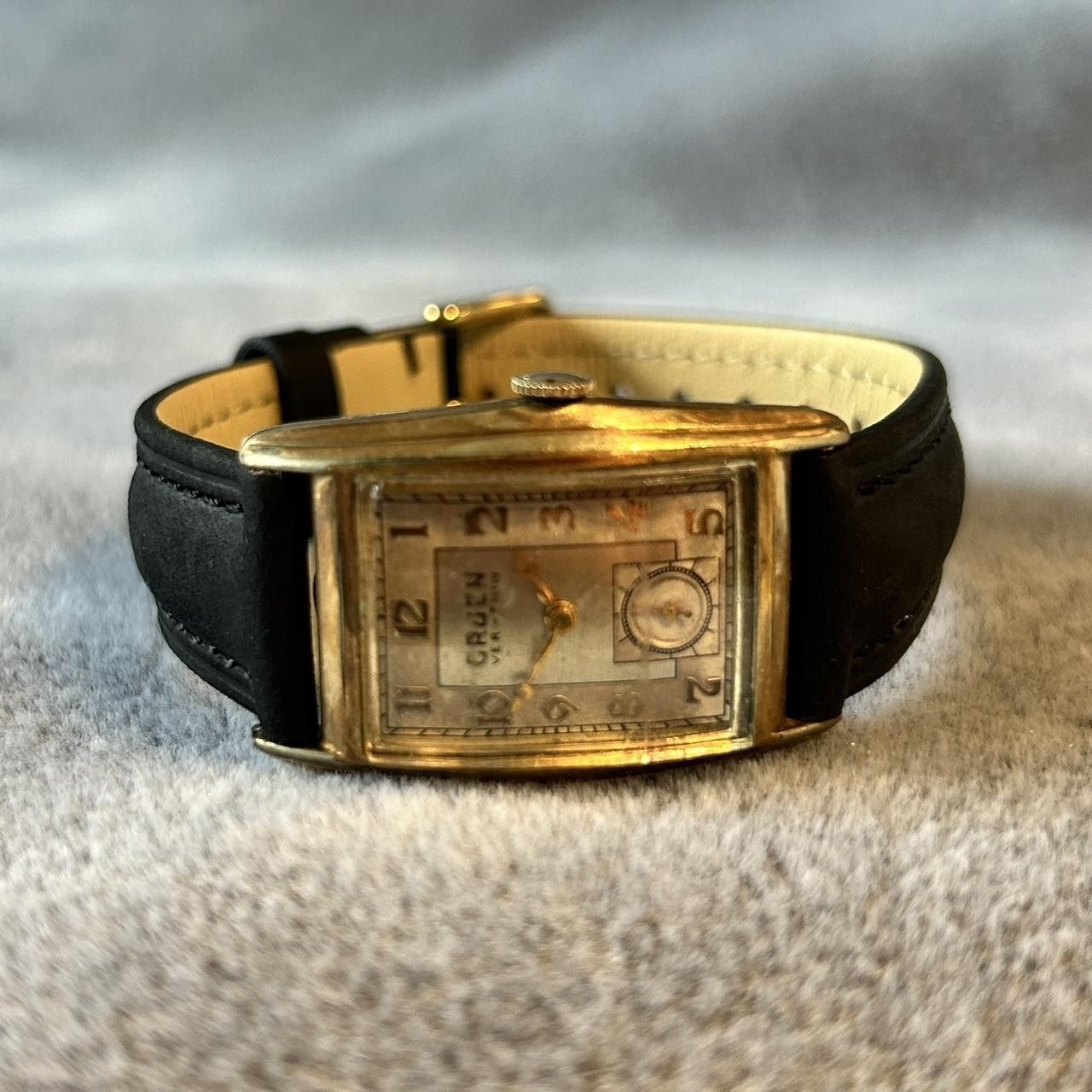 Other Gruen Veri-thin Vintage Watch Size 28 - 1 Thumbnail