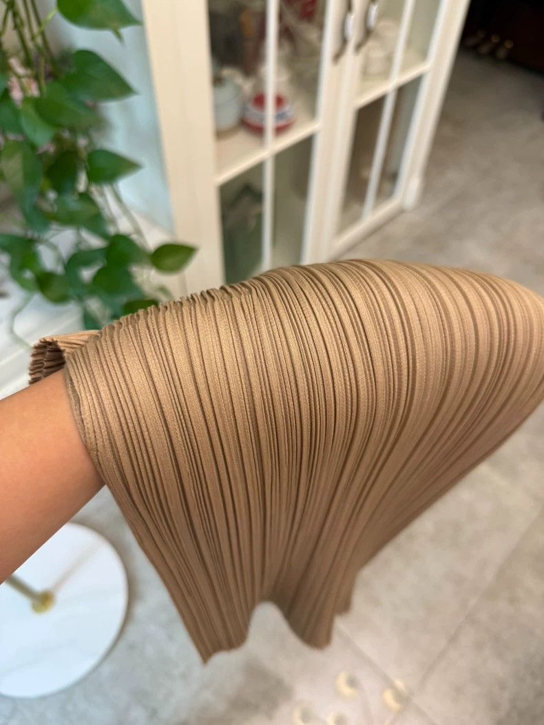 Issey Miyake Issey Miyake size:3 Light brown pleated short-sleeved shir Size XS / US 0-2 / IT 36-38 - 7 Thumbnail