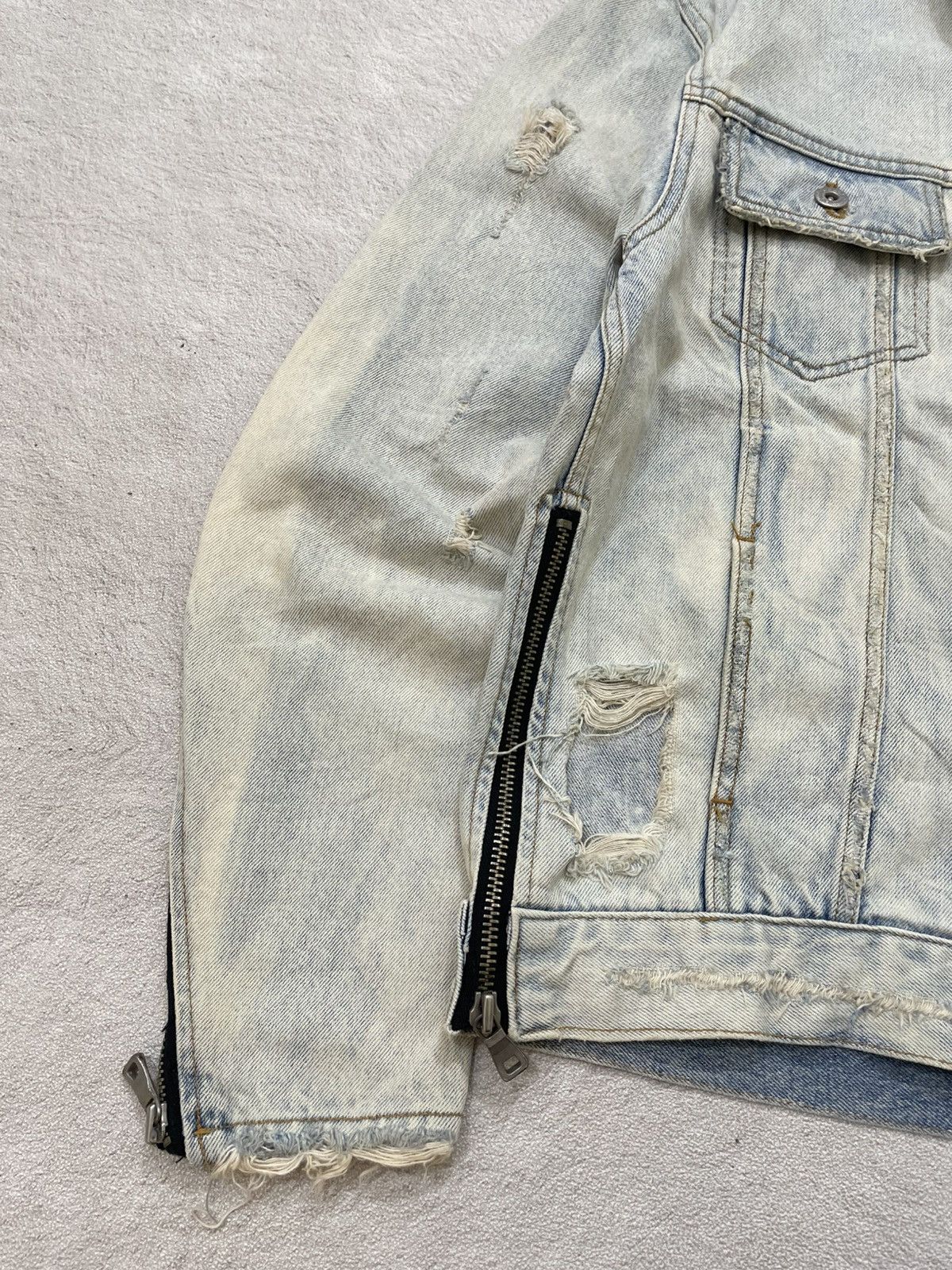 14th Addiction 00s Japan Light Blue Denim Jacket Heavy Distressed Vkei LGB Size US L / EU 52-54 / 3 - 3 Thumbnail