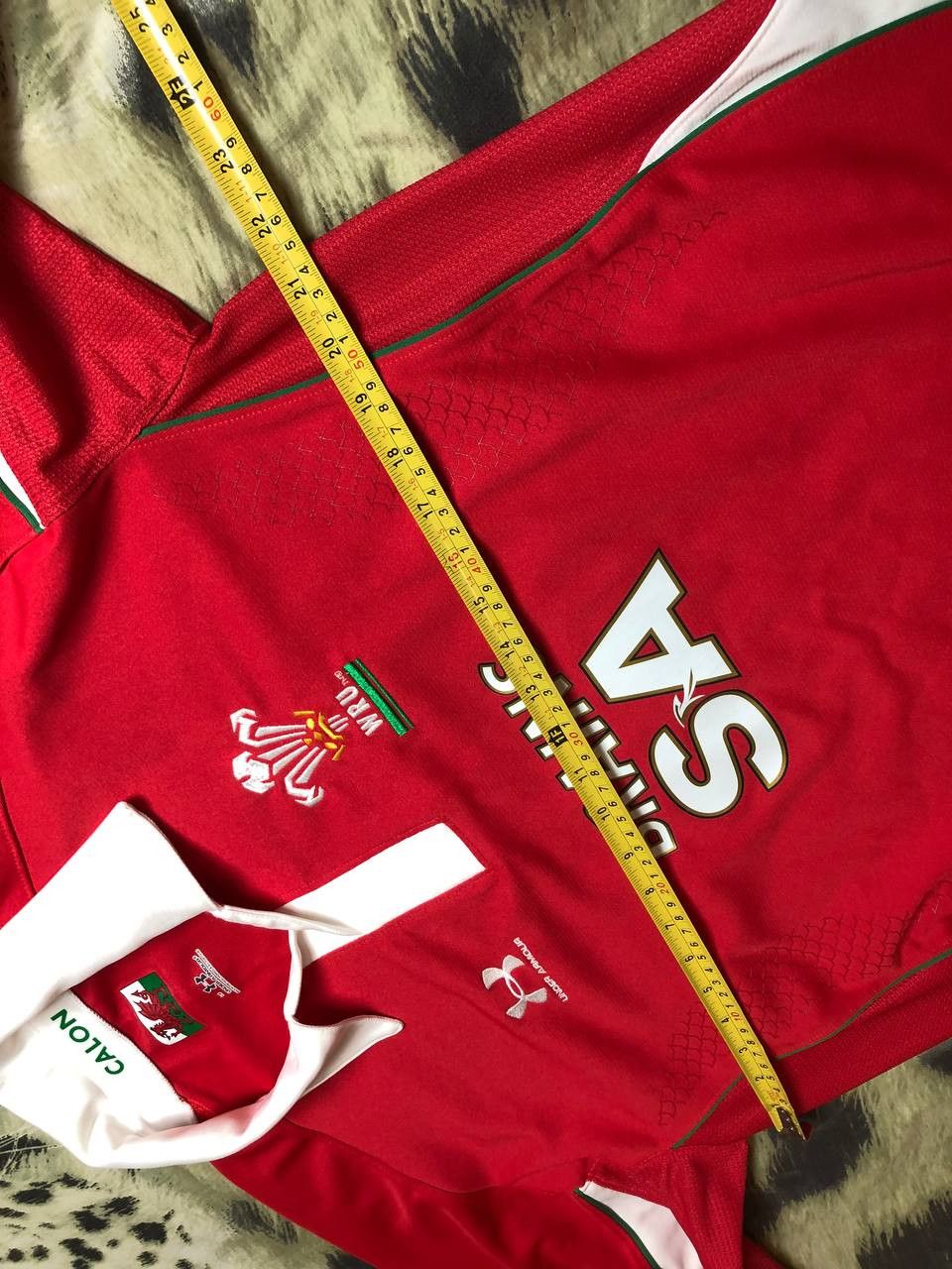 Under Armour WALES RUGBY UNION SHIRT UNDER ARMOUR Size US L / EU 52-54 / 3 - 10 Thumbnail