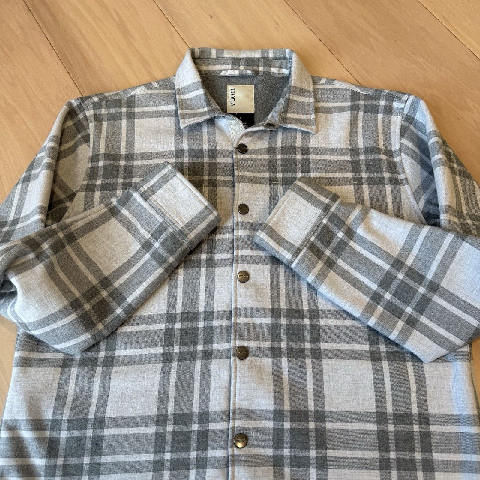 Vuori Vuori Range Shirt Jacket L Gray Snap Plaid Button Flannel Size US L / EU 52-54 / 3 - 5 Thumbnail