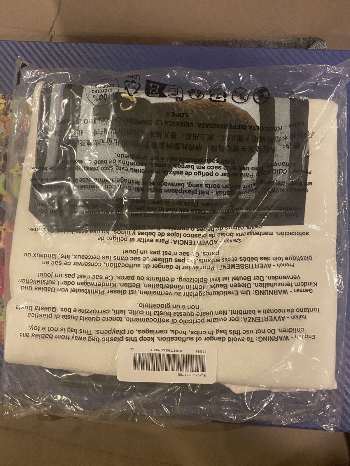 Damien Hirst × Supreme Supreme / Damien Hirst Black Sheep Tee “White” Size US XL / EU 56 / 4 - 4 Thumbnail