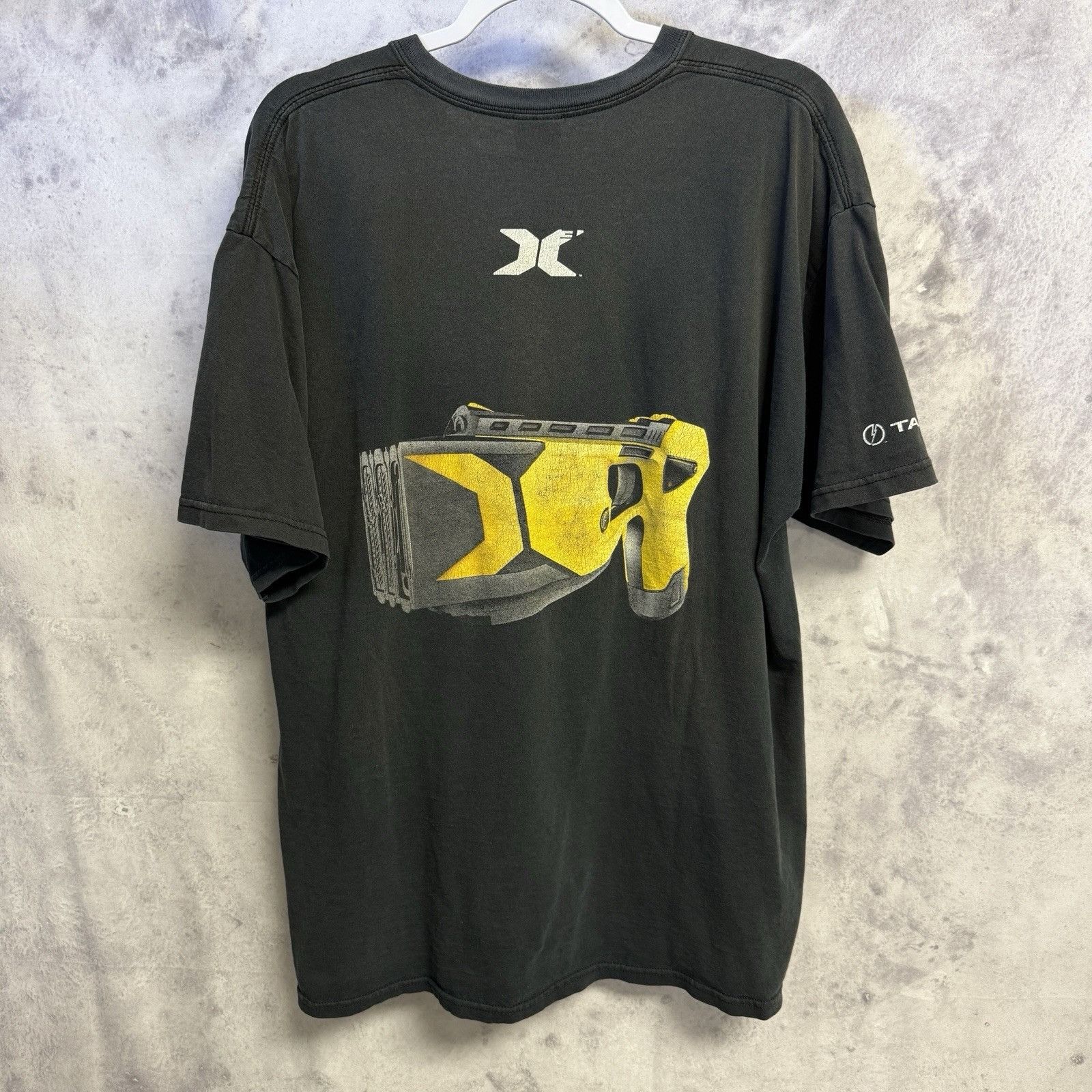 Vintage Vintage Taser T Shirt Mens XL 23.5x29 Black Short Sleeve Size US XL / EU 56 / 4 - 1 Thumbnail