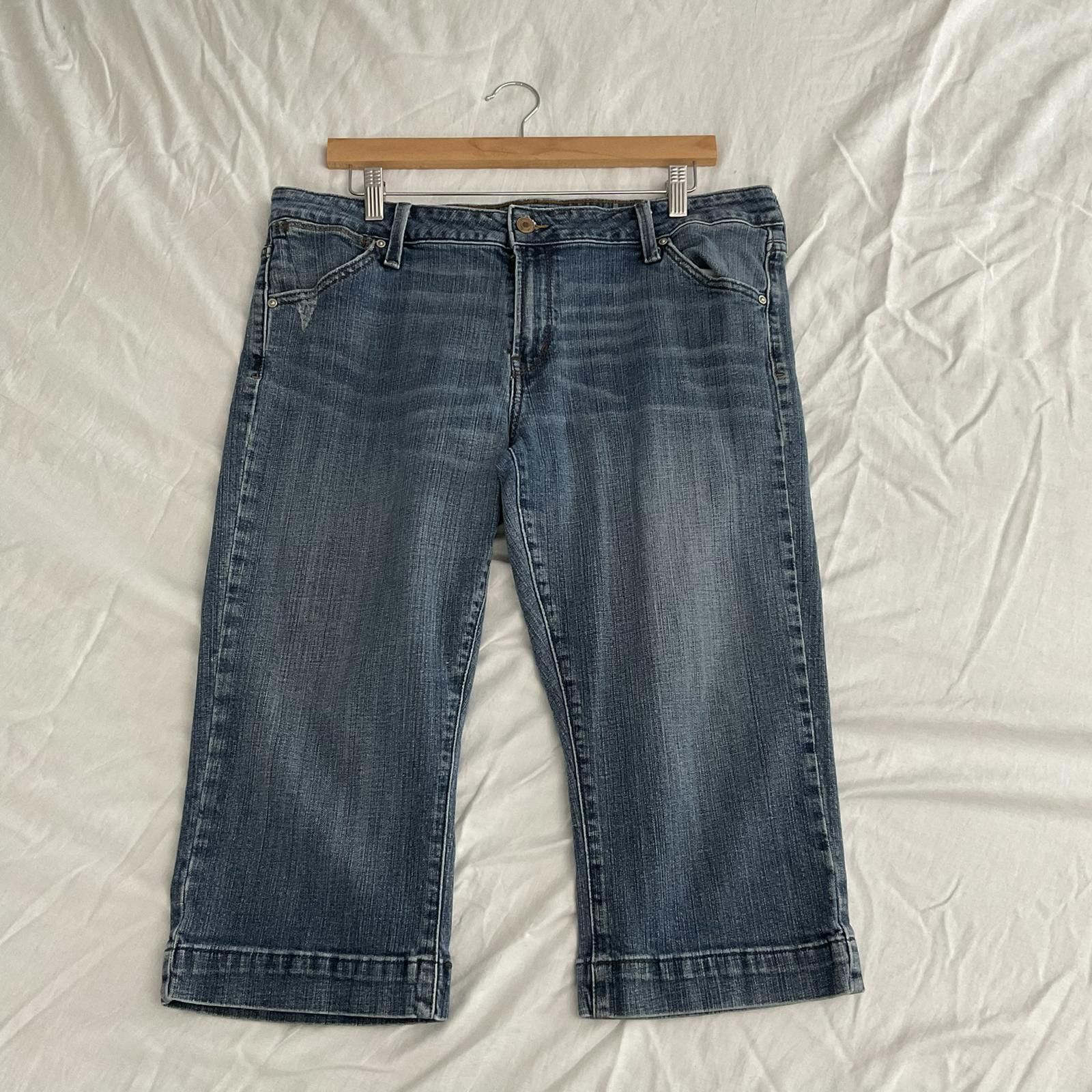 Levi's vtg levis y2k wide leg capri low rise jeans womens 16 Size 38" / US 16 / IT 52 - 1 Thumbnail