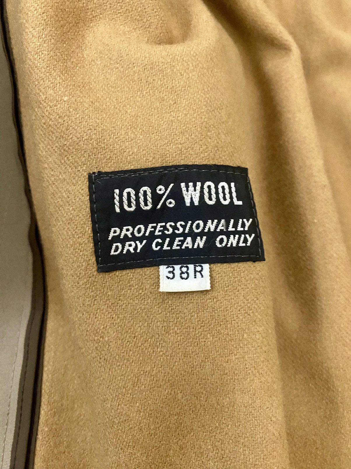 Christian Dior Monsieur Christian Dior Monsieur taupe mackintosh coat 38R Vintage Size US M / EU 48-50 / 2 - 13 Thumbnail
