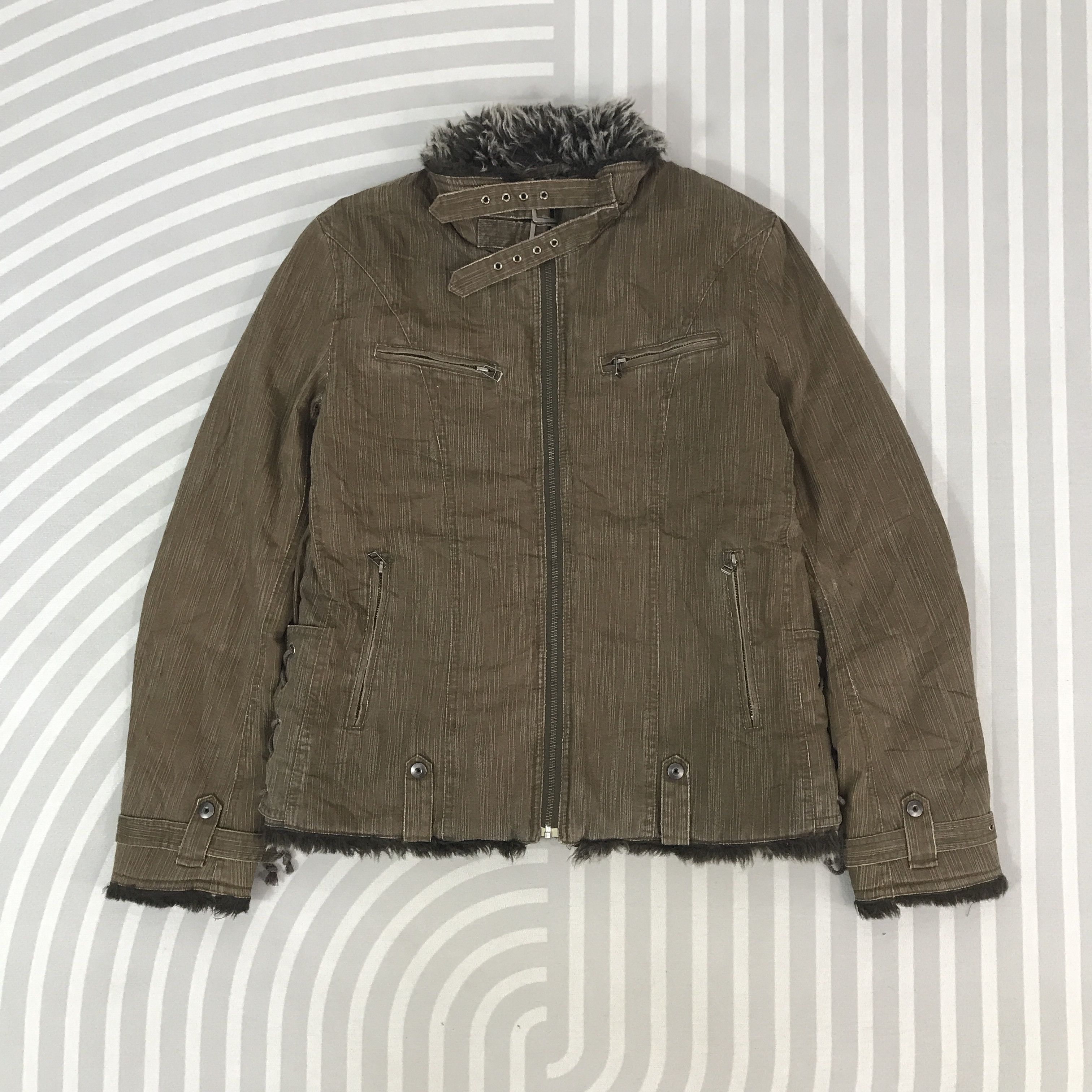Mossimo Vintage Mossimo bondage Fur Jacket Size US L / EU 52-54 / 3 - 1 Thumbnail
