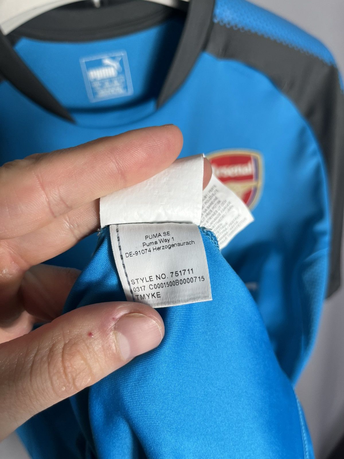 Puma PUMA FC ARSENAL 2018/2019 TRAINING SOCCER FOOTBALL JERSEY Size US L / EU 52-54 / 3 - 8 Thumbnail