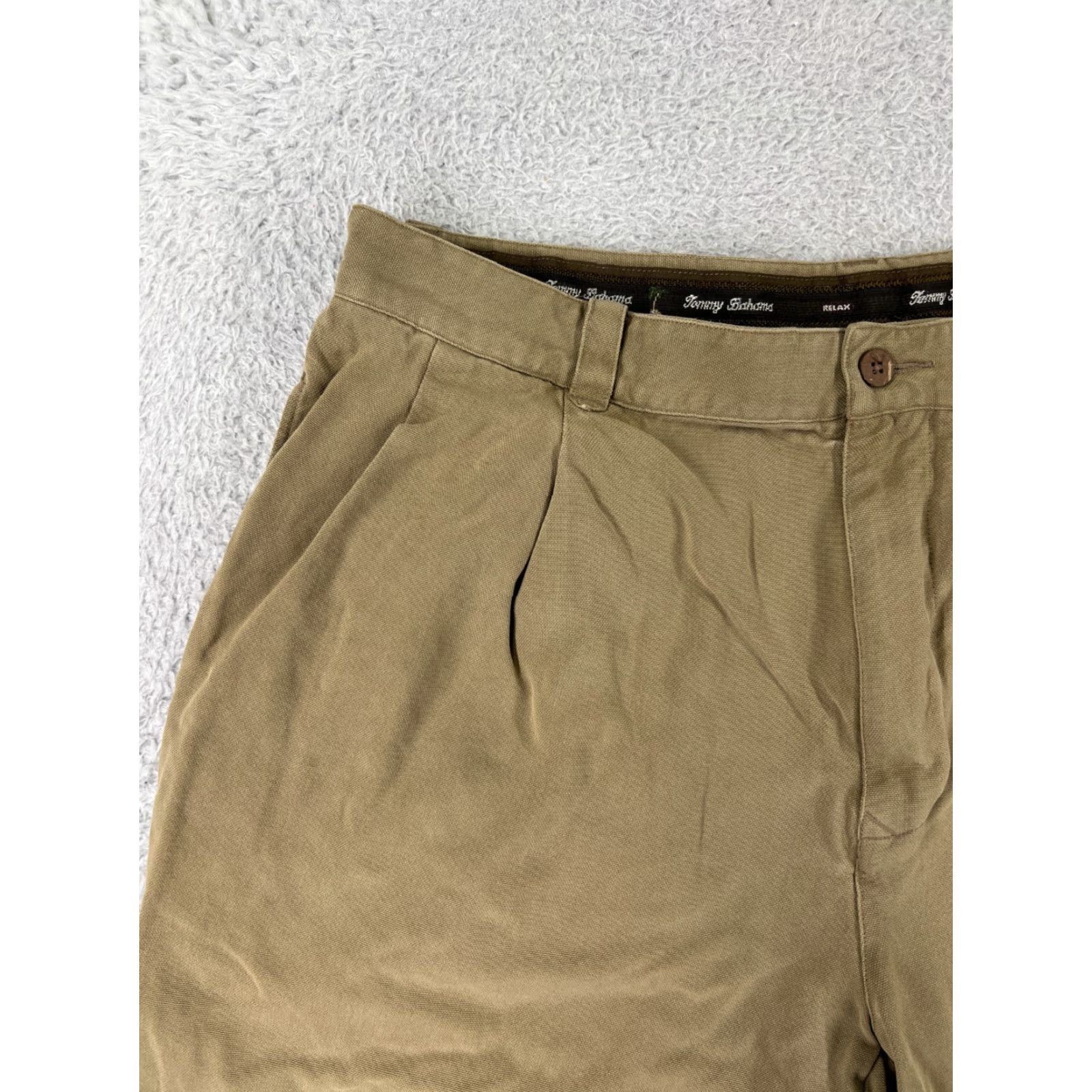 Tommy Bahama Tommy Bahama Shorts Mens 35 Brown Beige Pleated Silk Bermuda Casual Beach Resort Aloha Mens 35 Beige Silk Pleated Shorts Size US 35 - 7 Thumbnail