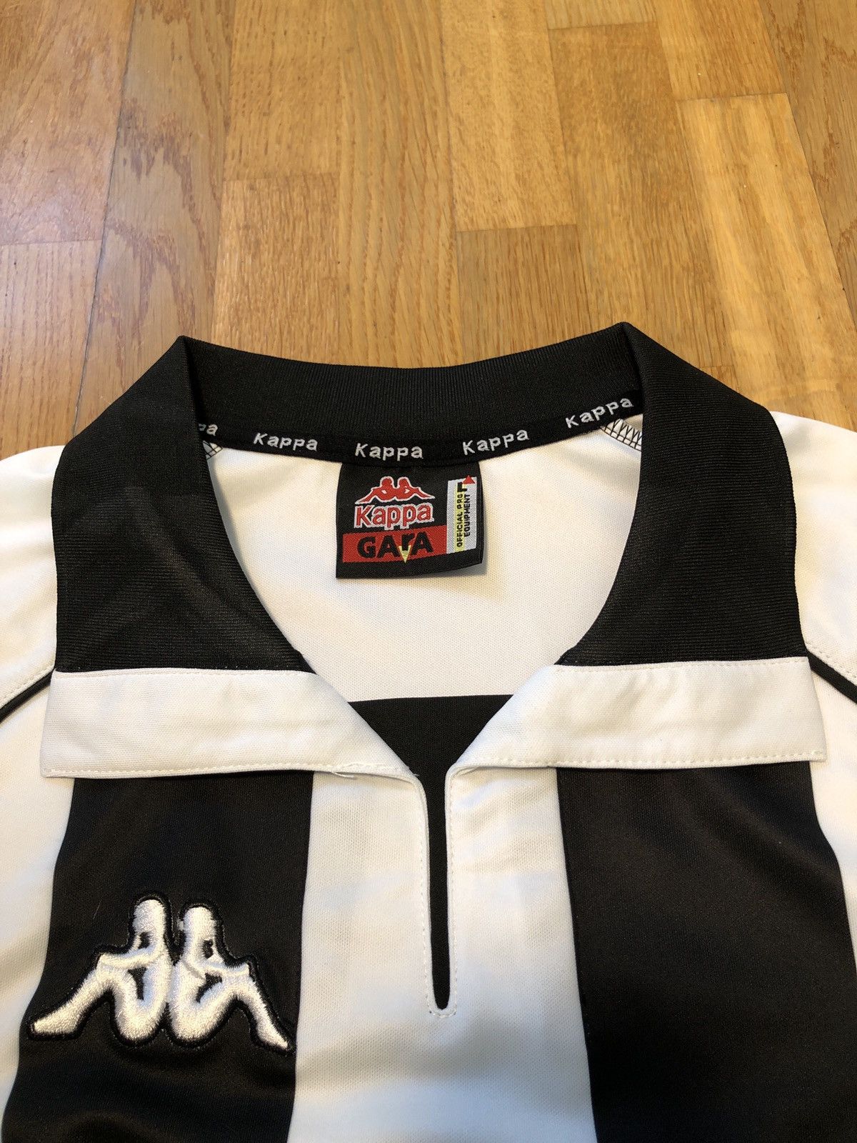 Kappa Juventus 1997/98 Home Centenary Kit - Kappa - Size Large Size US L / EU 52-54 / 3 - 8 Thumbnail