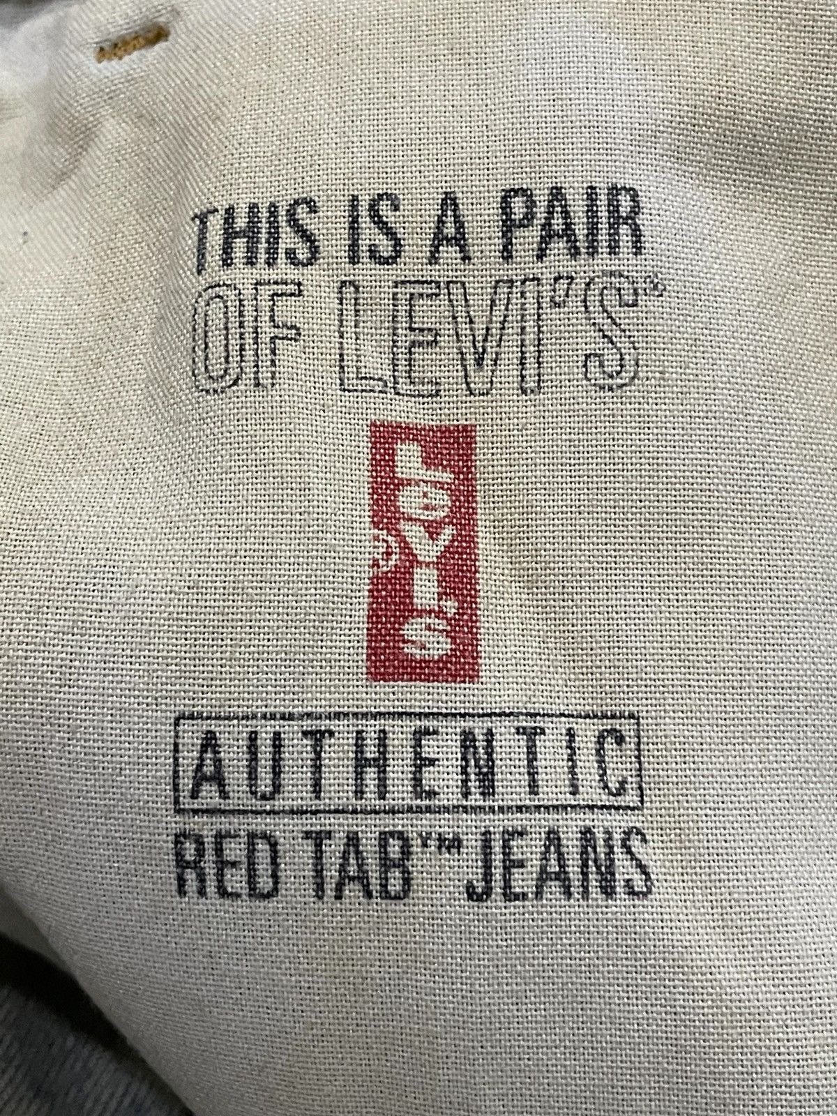 Levi's × Vintage Vintage Levis 560 Tapered Leg Loose Mud Wash Jeans Size US 35 - 22 Thumbnail