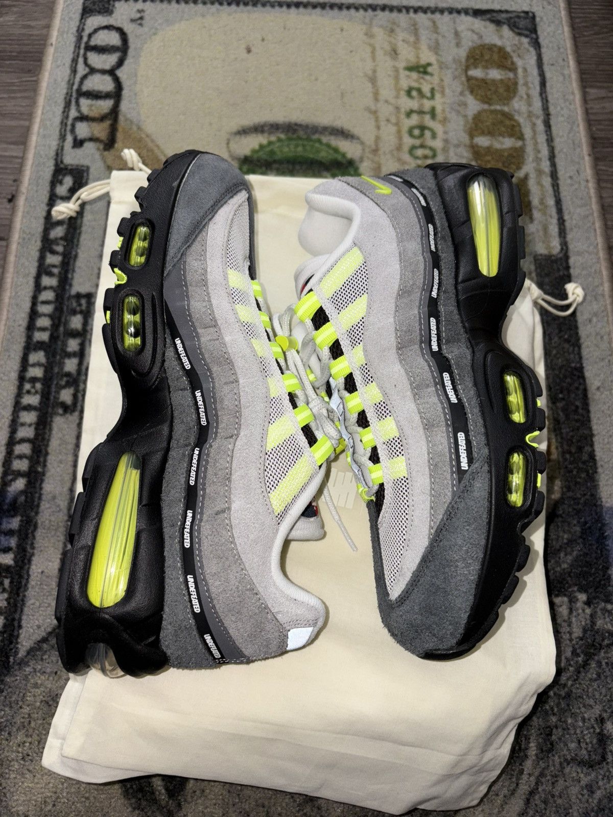 Nike Air Max 95 Undefeated Geo NYC Neon (600 Pairs)