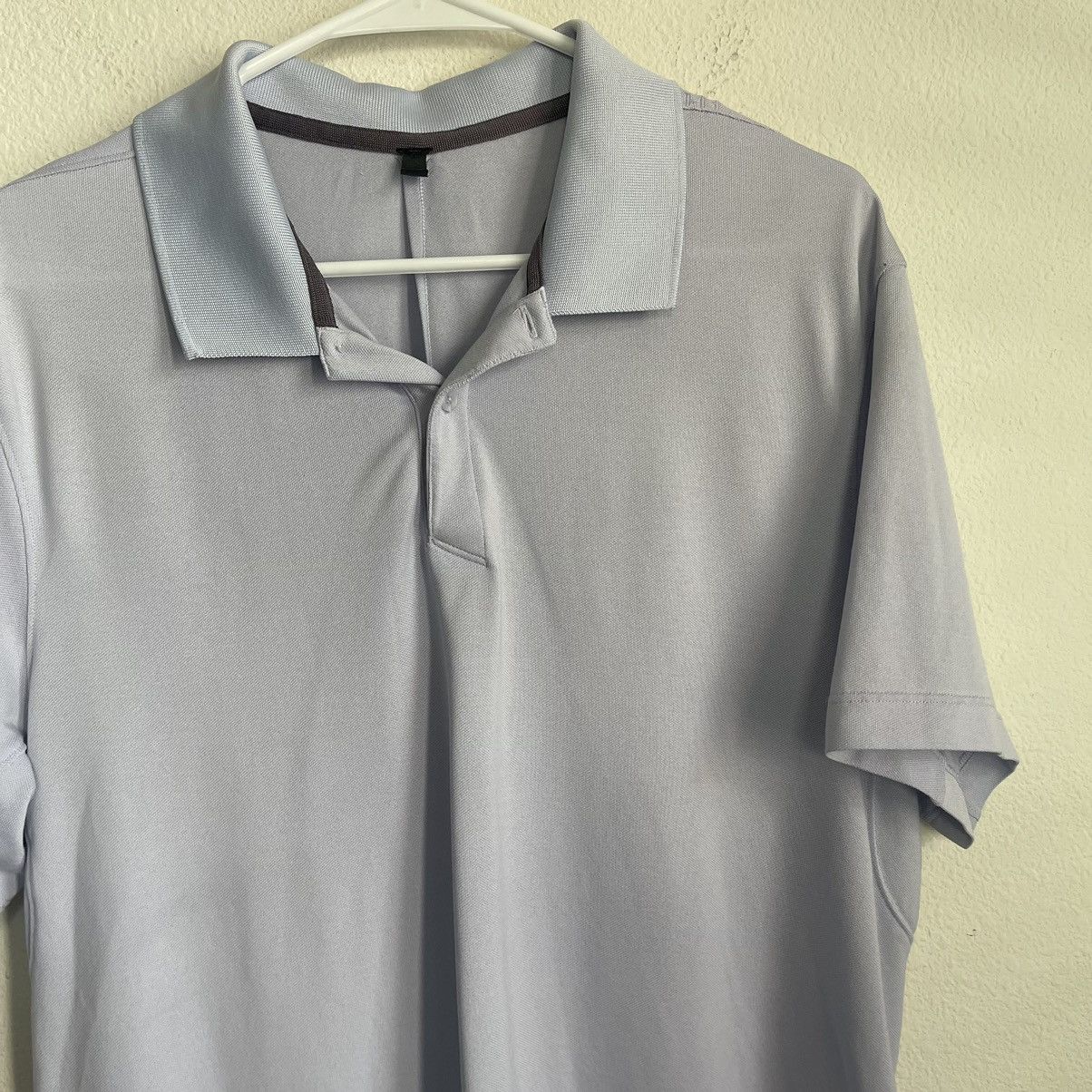 Lululemon Lululemon Short Sleeve Light Purple Casual Golf Polo Size US L / EU 52-54 / 3 - 1 Thumbnail